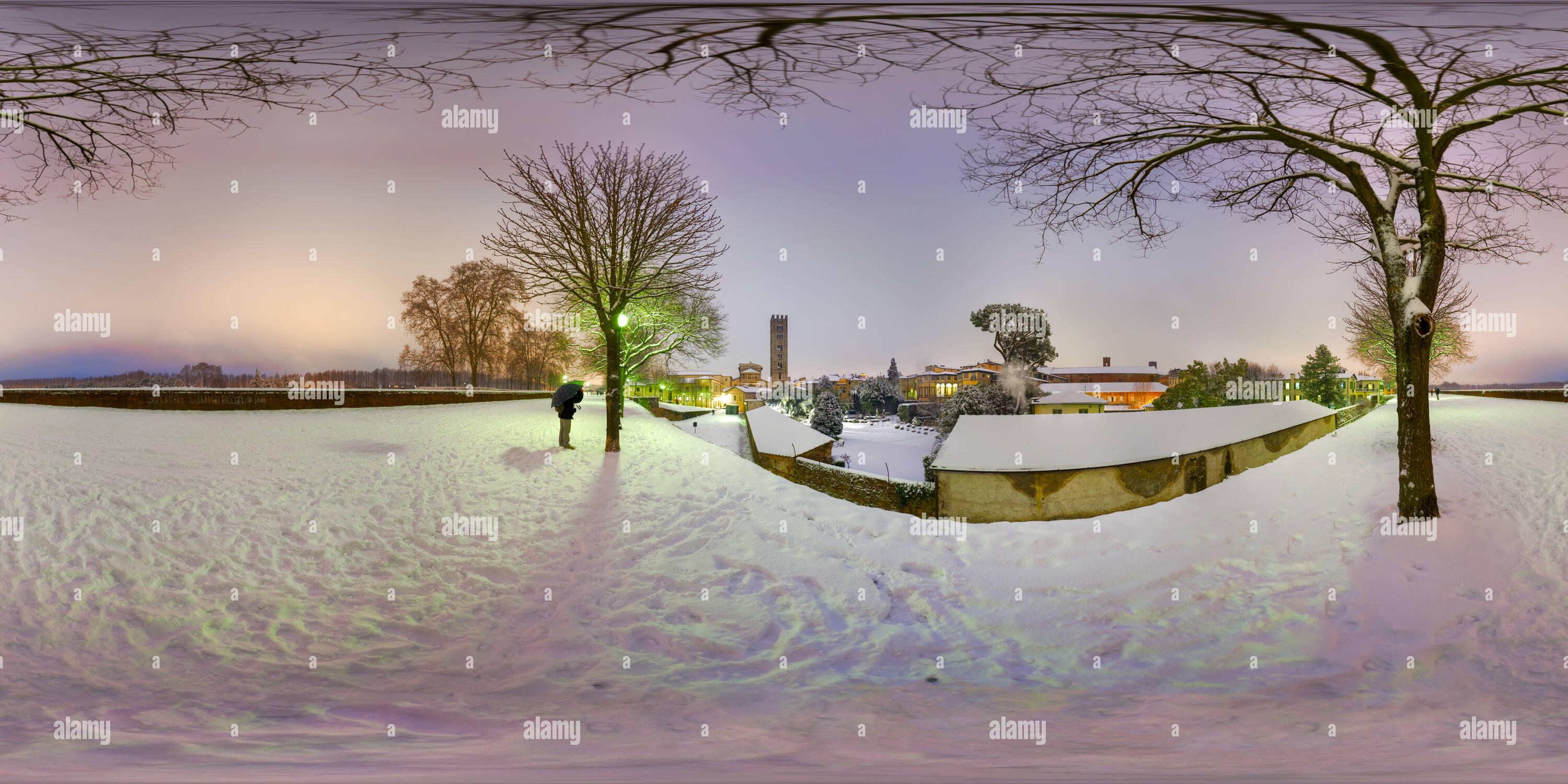 360° view of Snow in Pfanner Palace along the Walls, Lucca Alamy