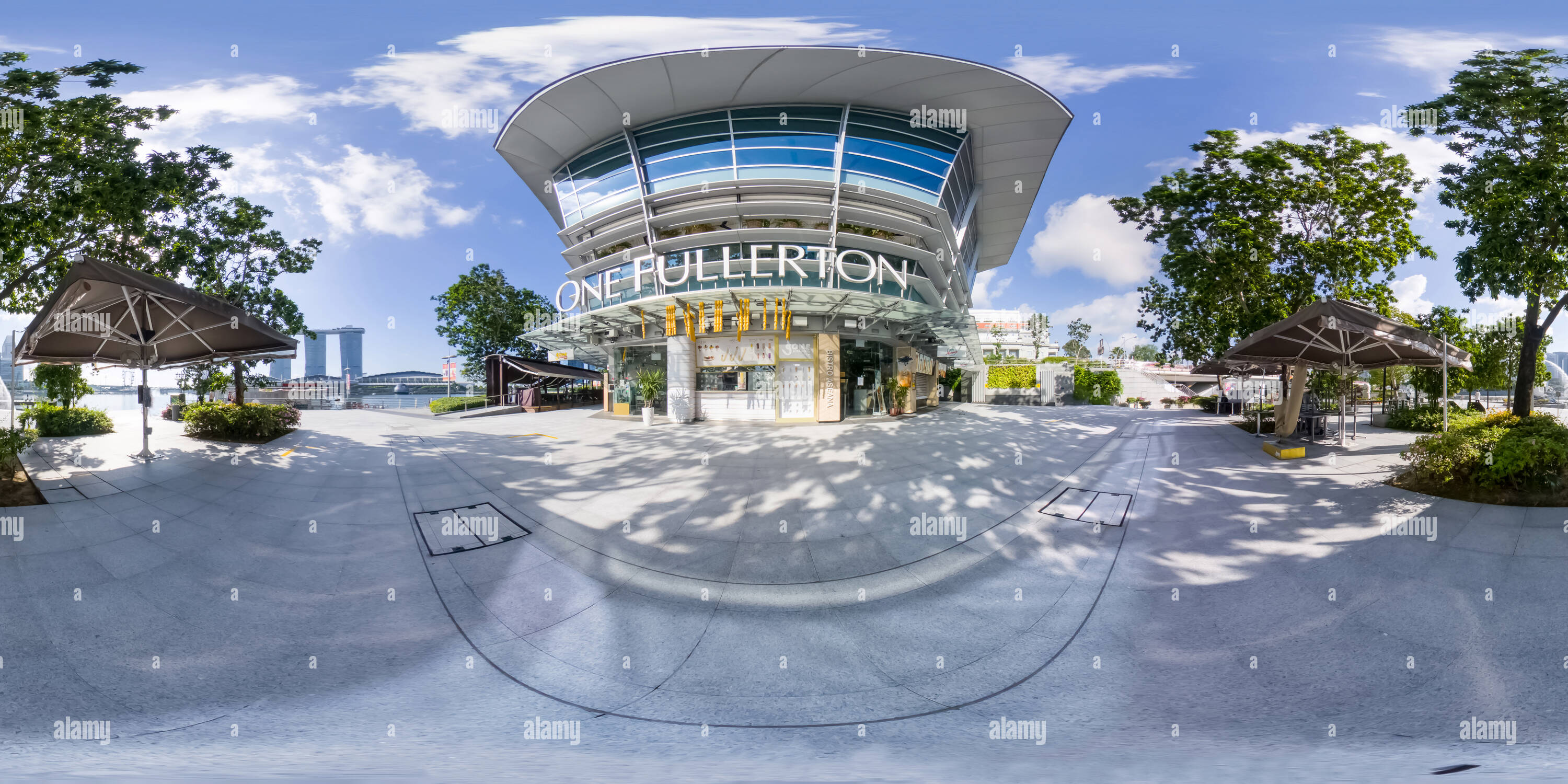 360 degree panoramic view of One Fullerton Singapore