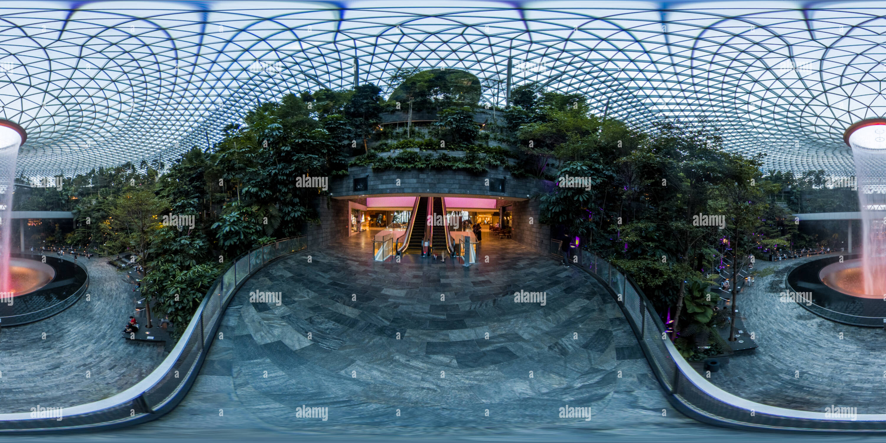360 View Of Rain Vortex At Jewel Changi Airport Singapore Alamy