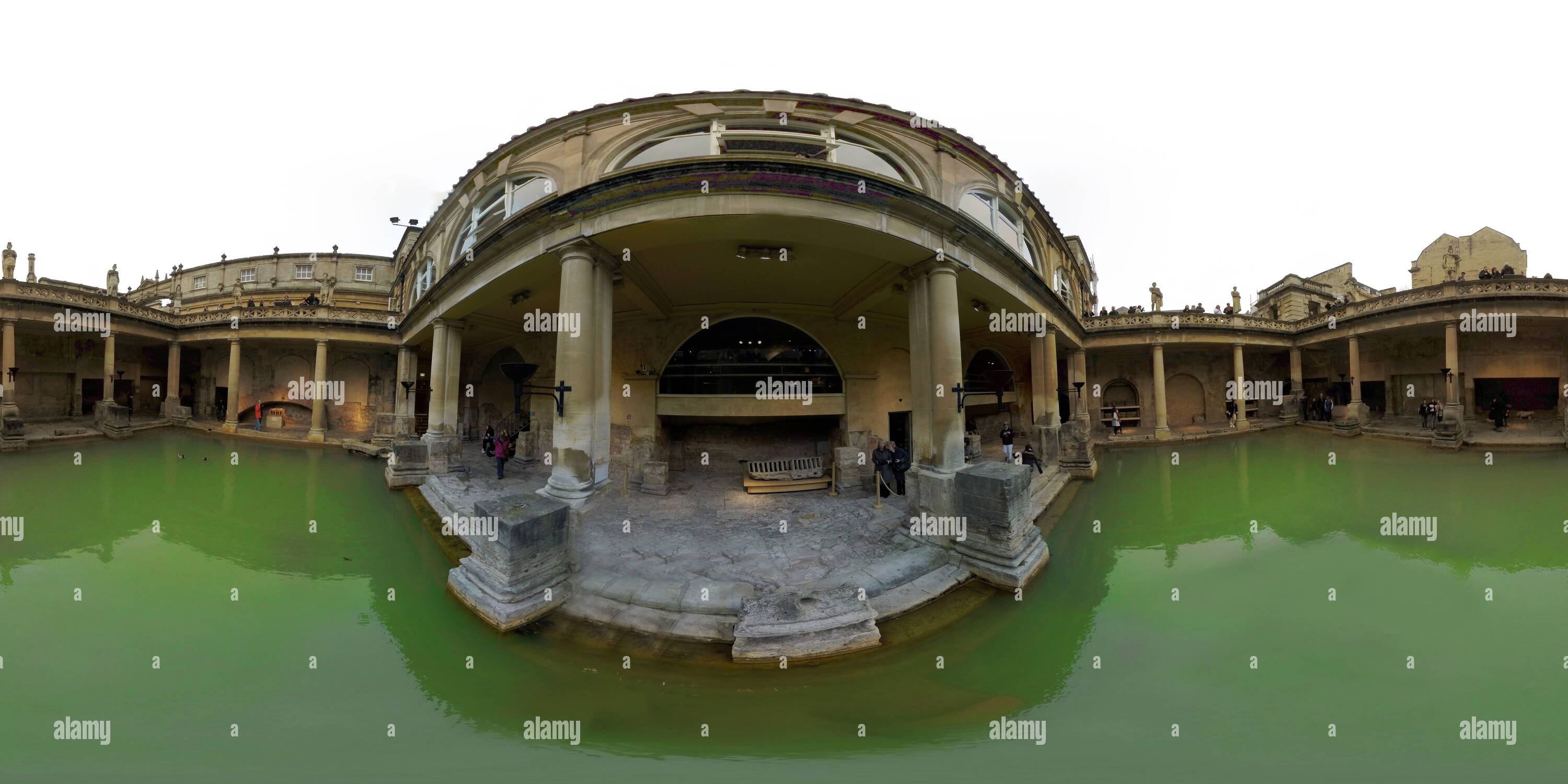 360 degree panoramic view of THE GREAT BATH AT THE ROMAN BATHS IN BATH, ENGLAND. PICTURE CREDIT : MARK PAIN / ALAMY