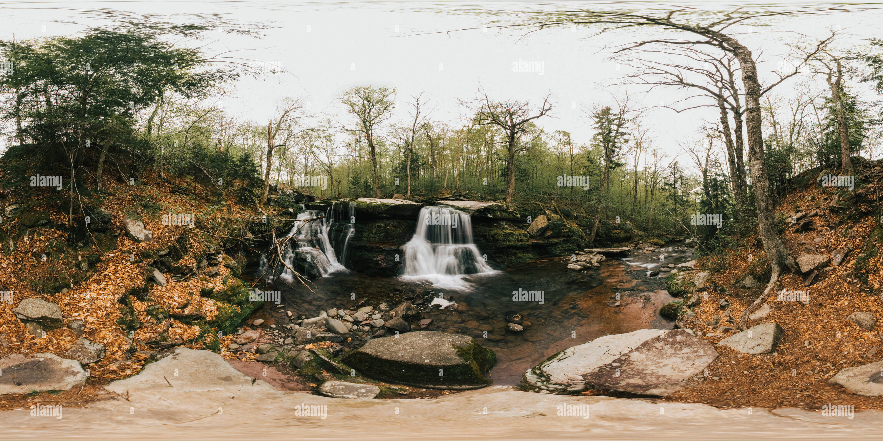 360 degree panoramic view of Diamond Notch Waterfall