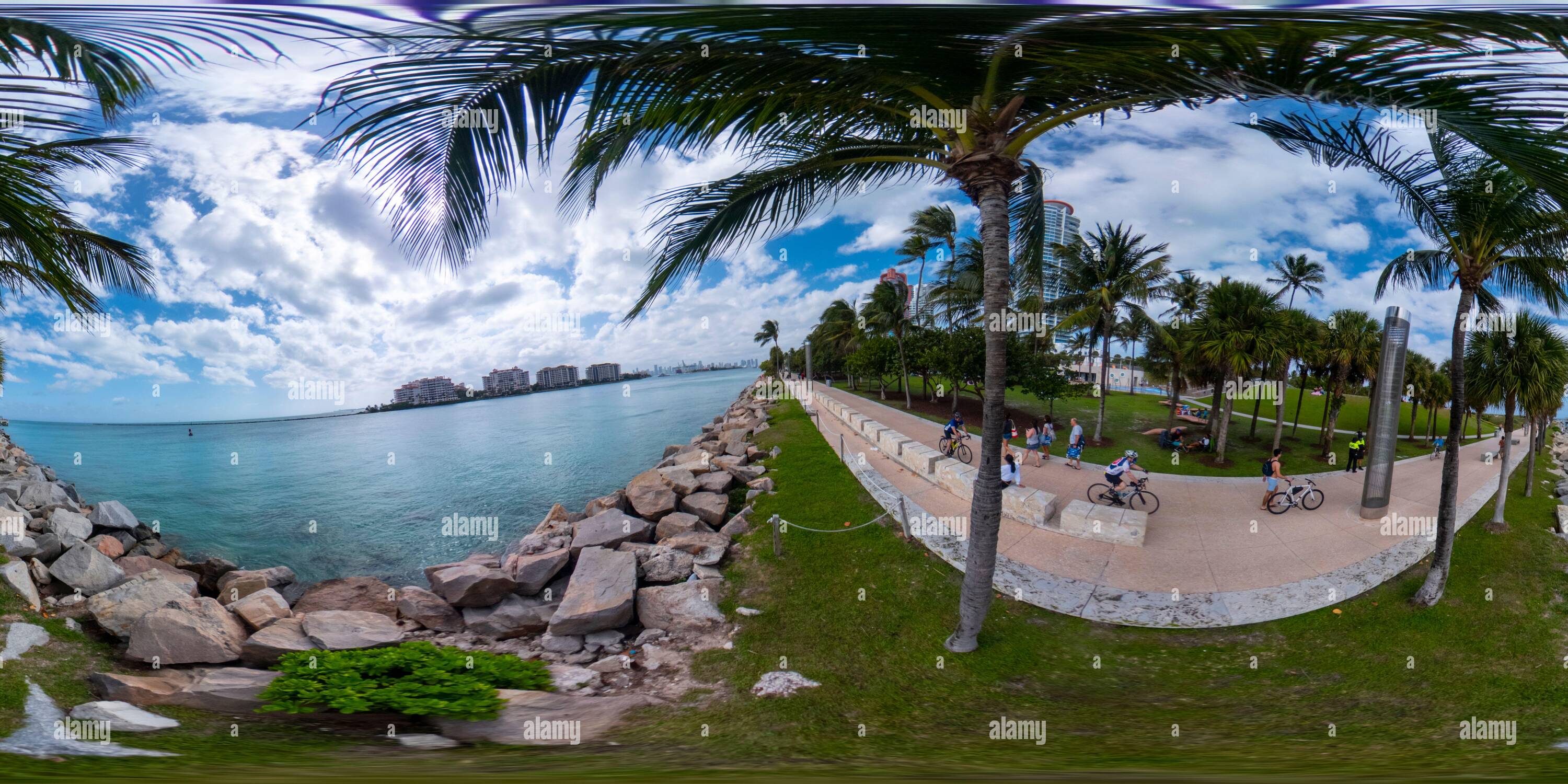 360° view of Miami Beach South Pointe Park 360 vr photo - Alamy