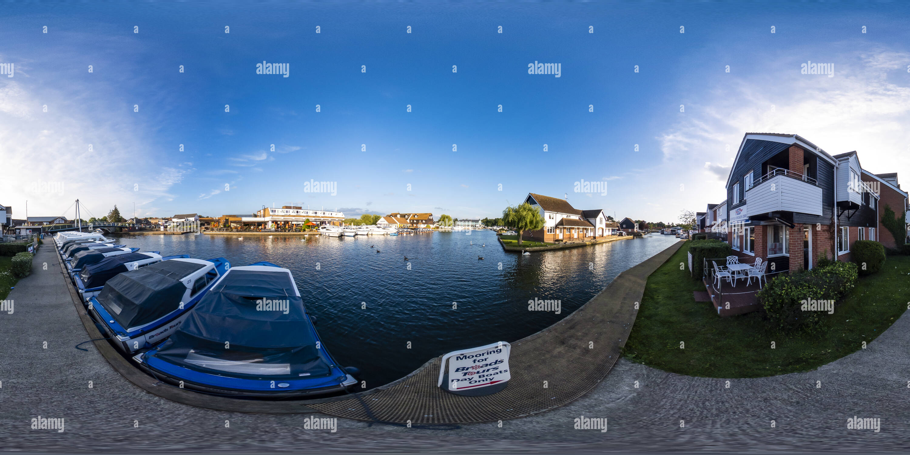 360° view of Riverside properties and boats on the River Bure, Norfolk