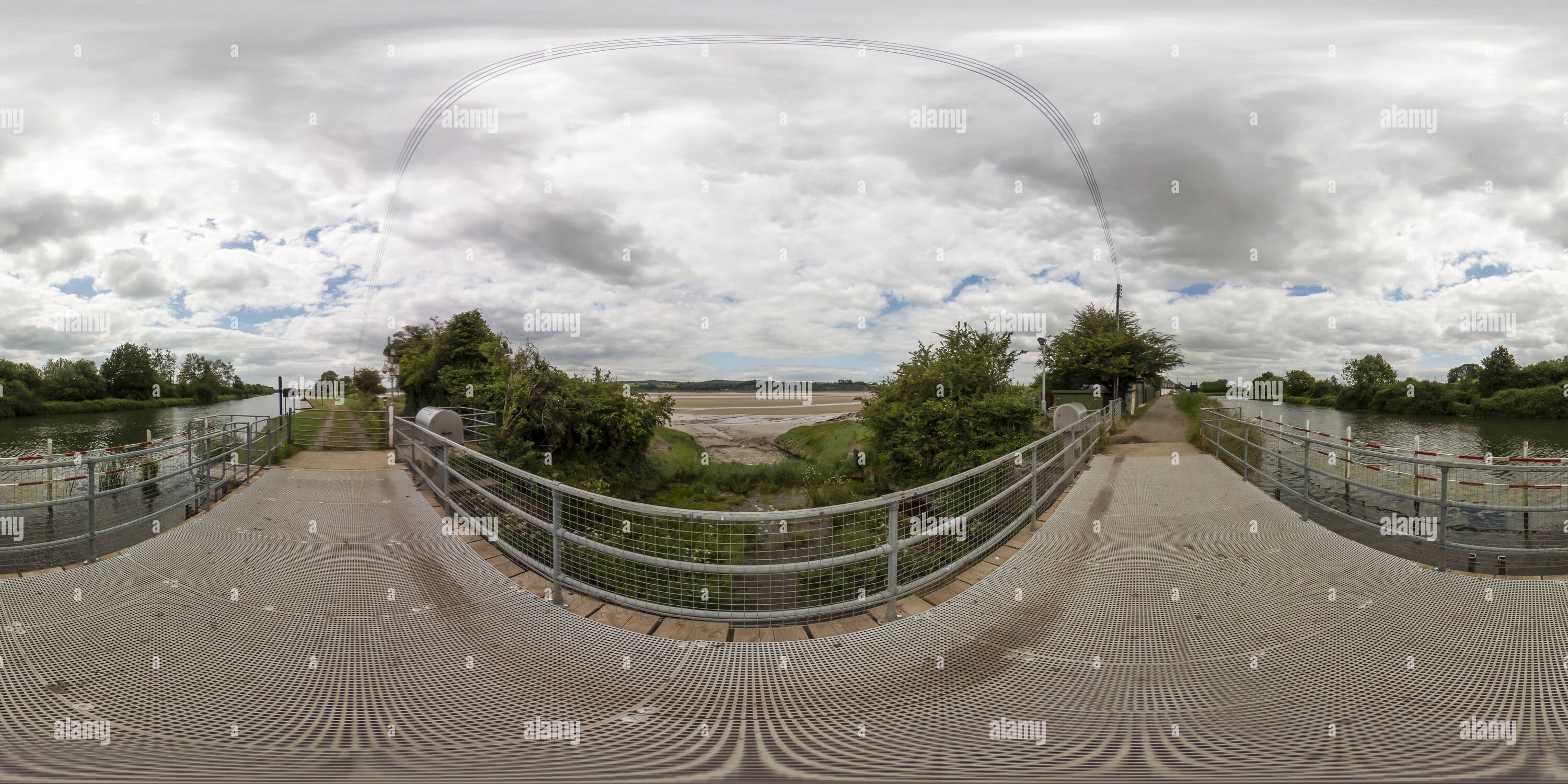 360° view of River sluice in the village of Purton, Gloucestershire Alamy