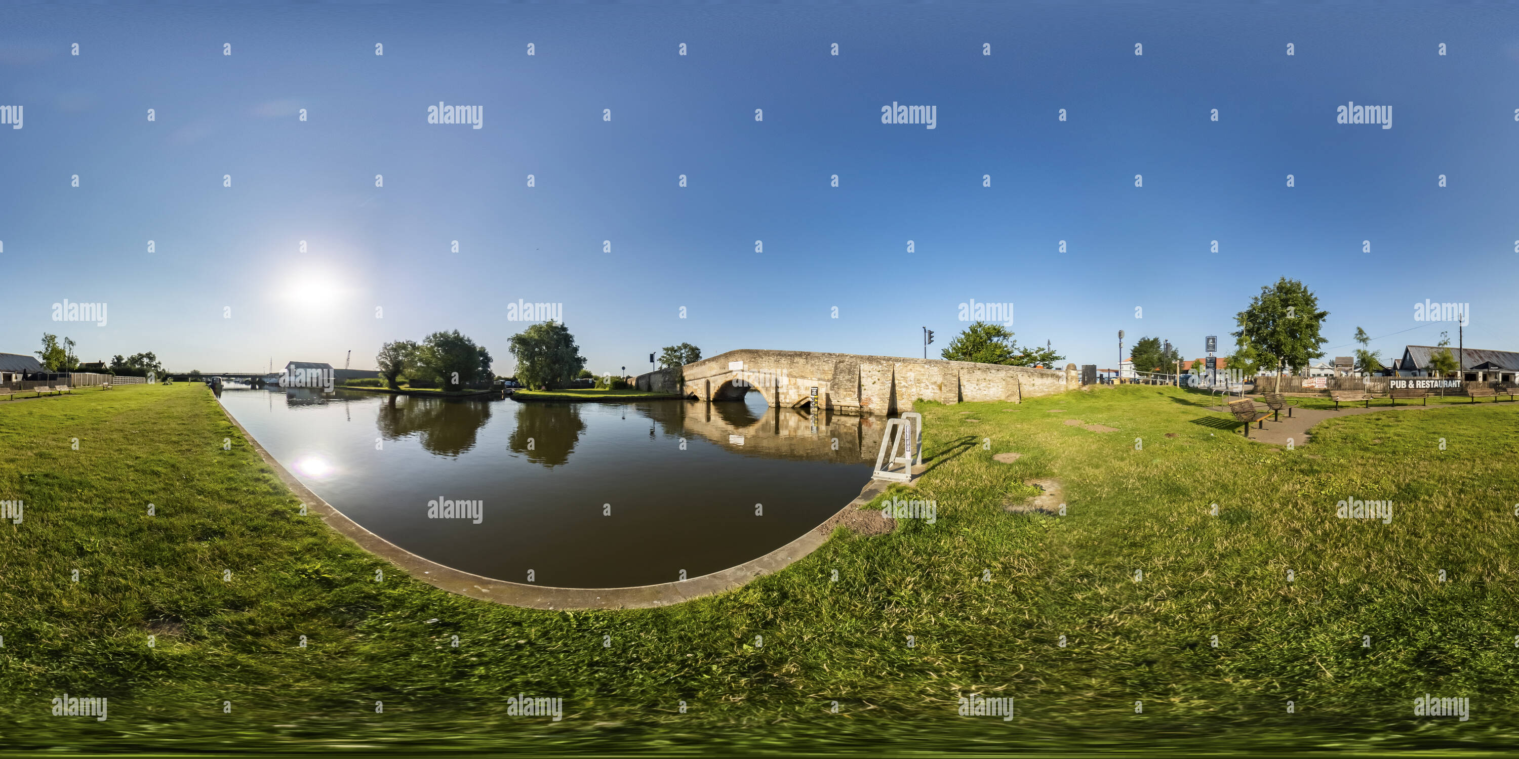 360° view of Potter Heigham Bridge, Norfolk Broads Alamy