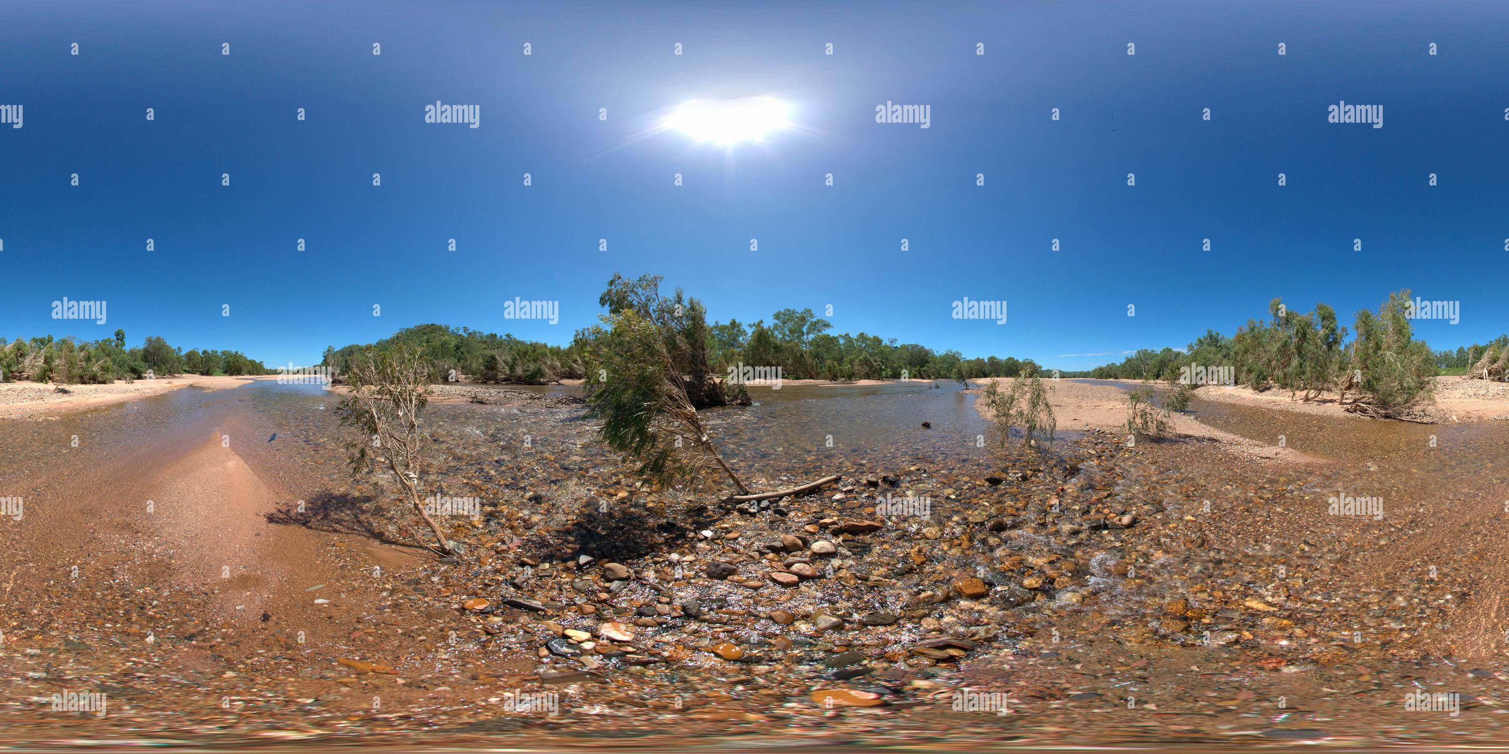 360° view of Panoramic of the Robertson River which joins into the