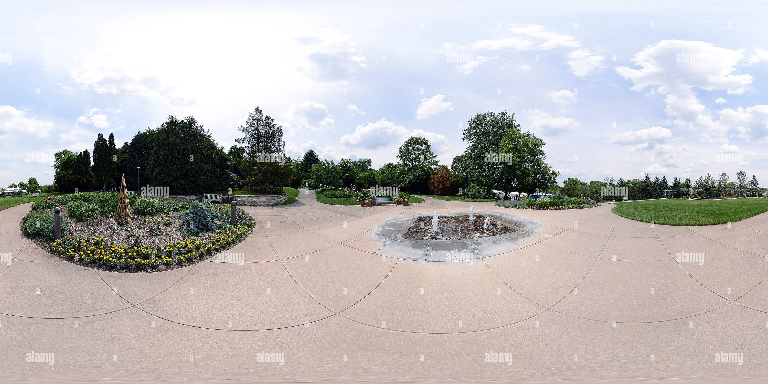 360° view of Klehm Arboretum Fountain Garden Alamy