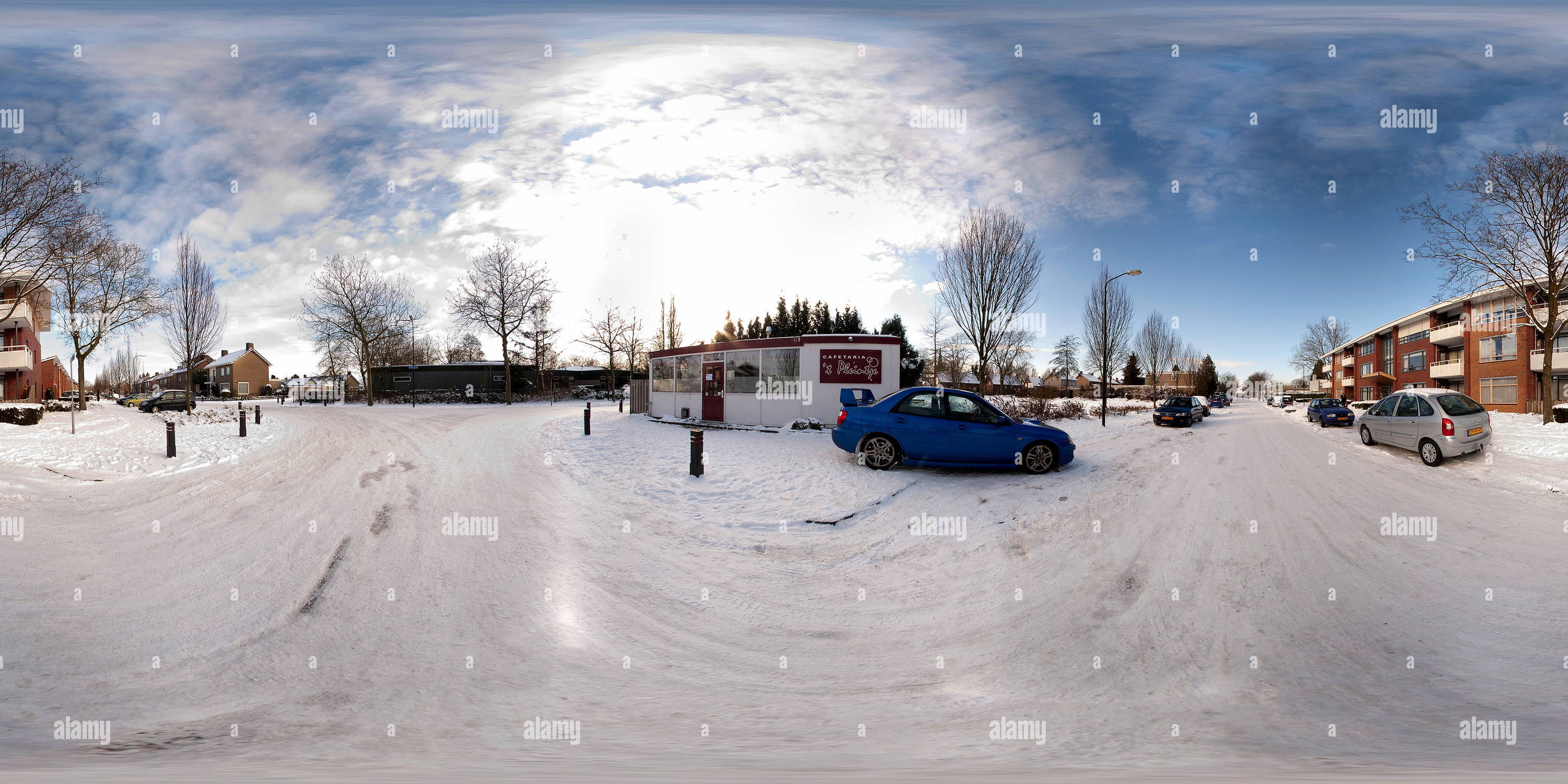 360° view of New Kids - Snackbar Maaskantje - Alamy