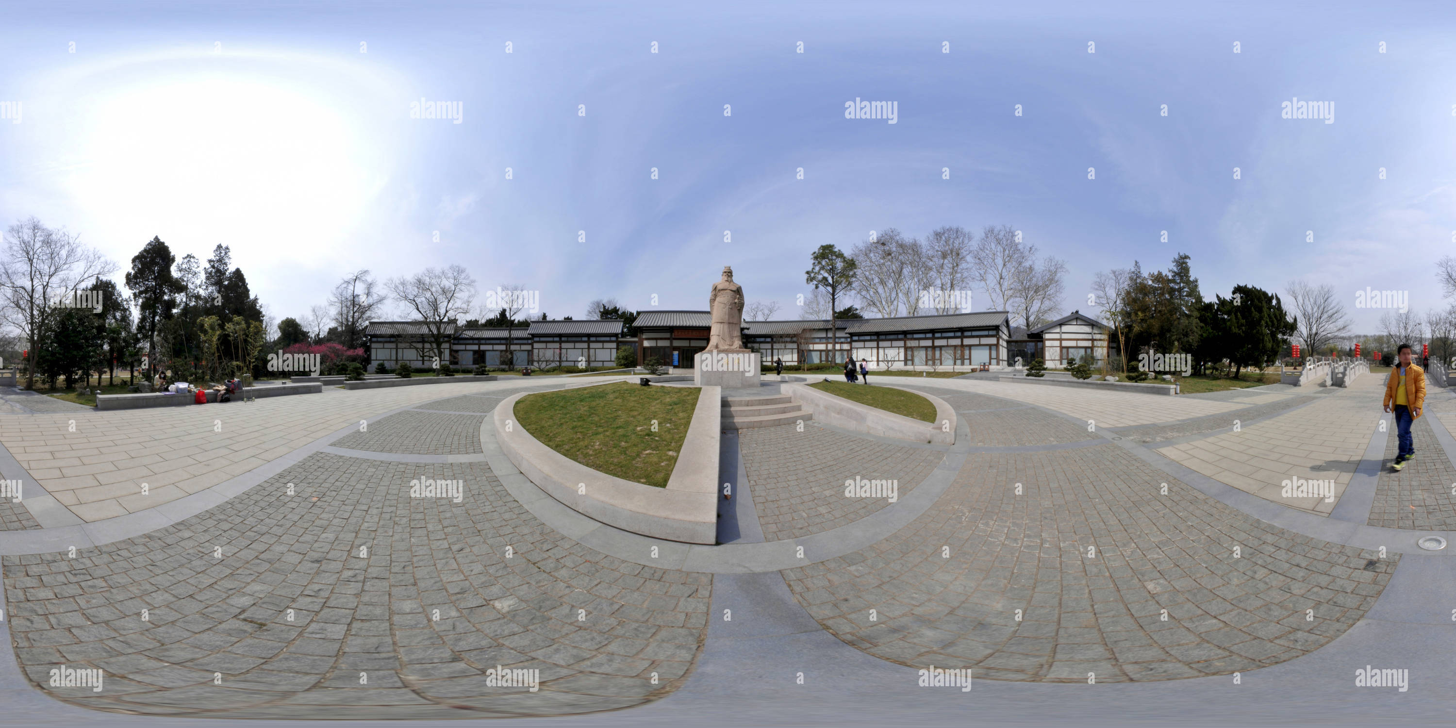 360° view of Sun Quan Statue (518) 孙权像 - Alamy