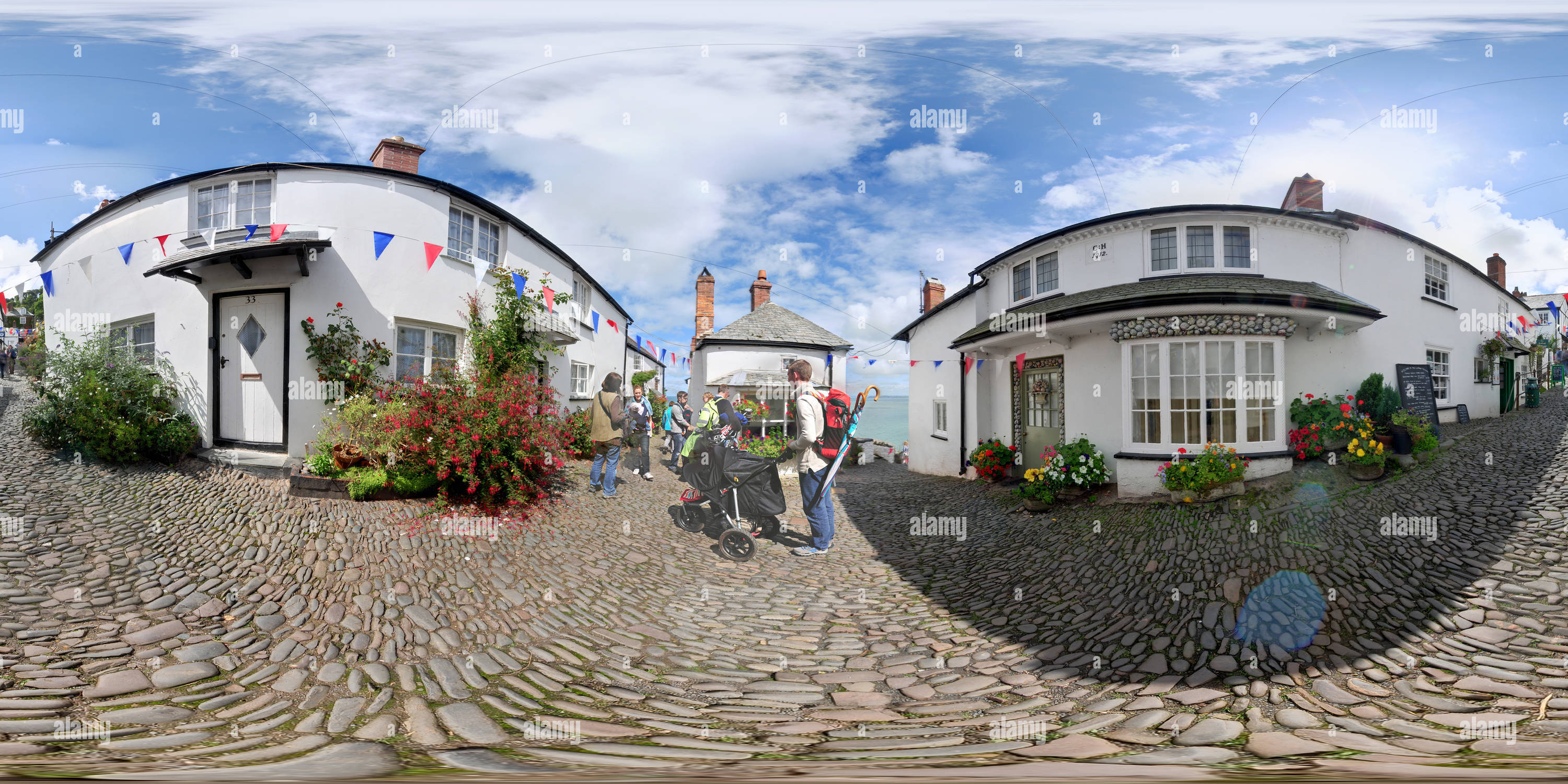 360 degree panoramic view of Clovelly High Street