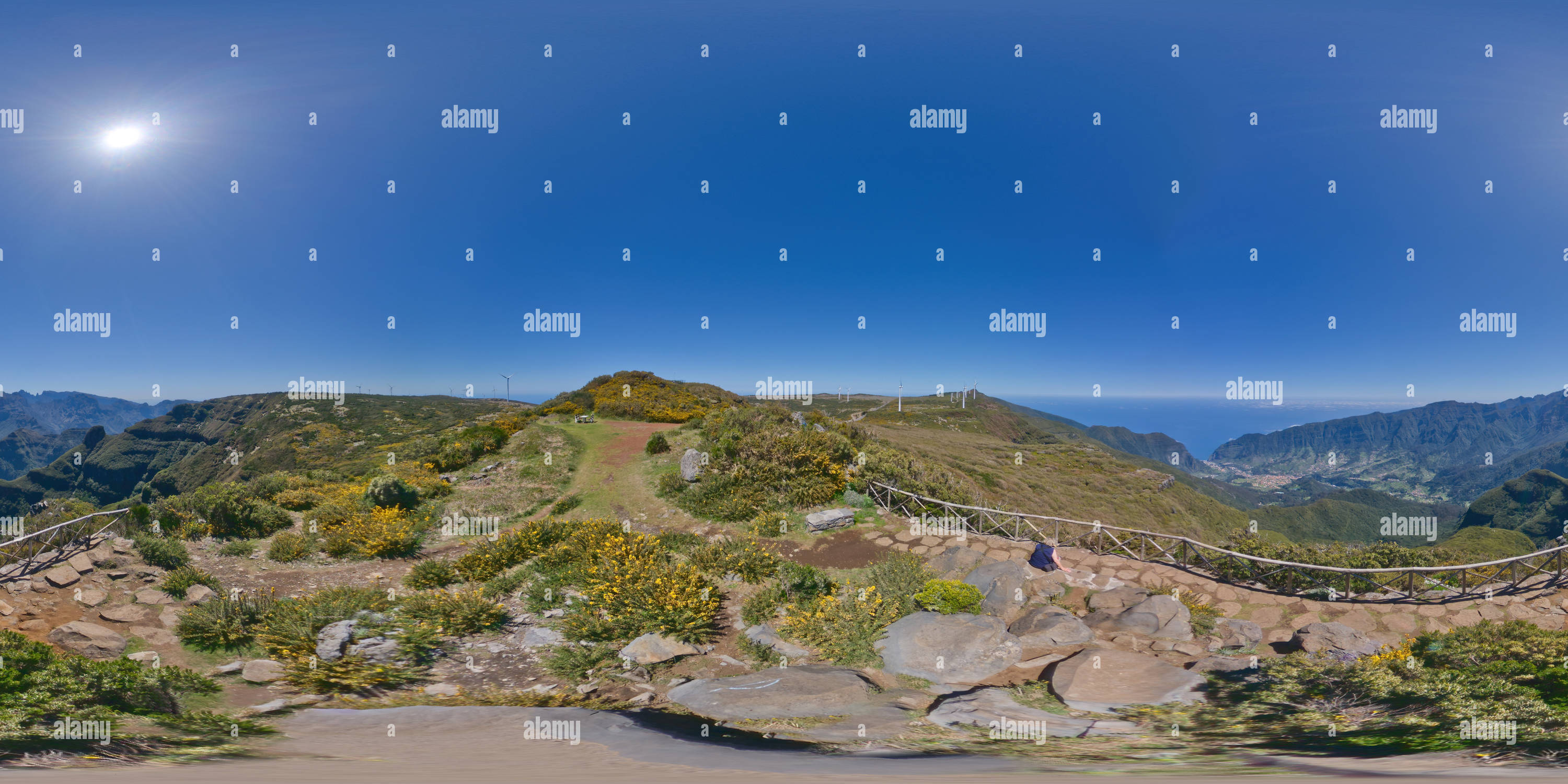 360-view-of-madeira-miradouro-da-bica-da-cana-alamy