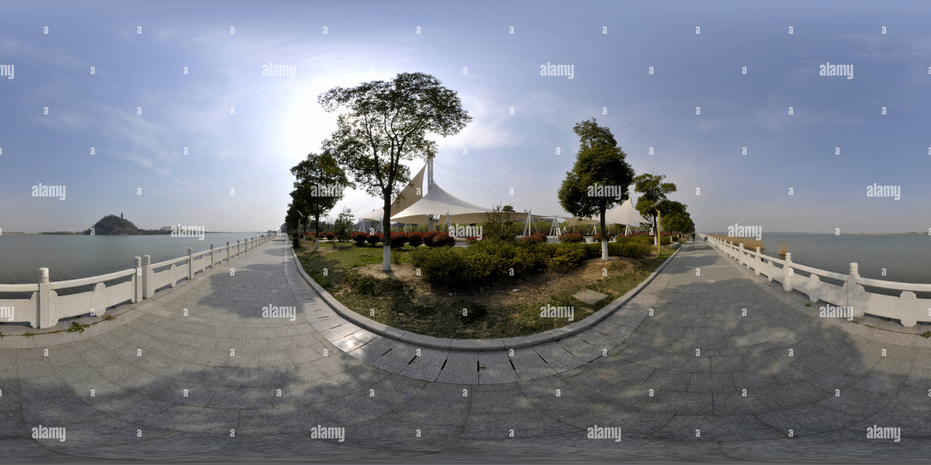 360° view of Riverside scenic belt (039) 滨江风光带 - Alamy