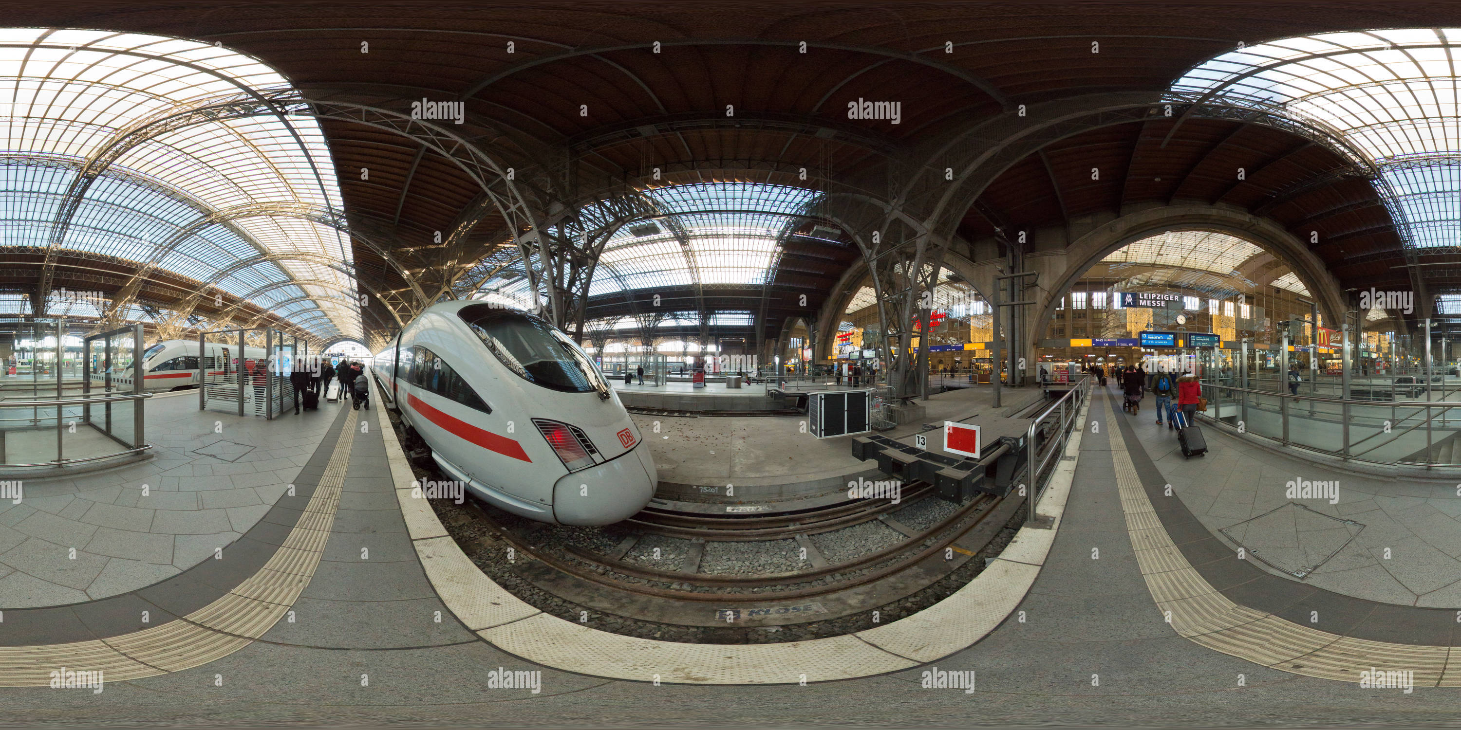 360 degree panoramic view of Leipzig Main Station, Track 13 with ICE, 2016-12, freehand