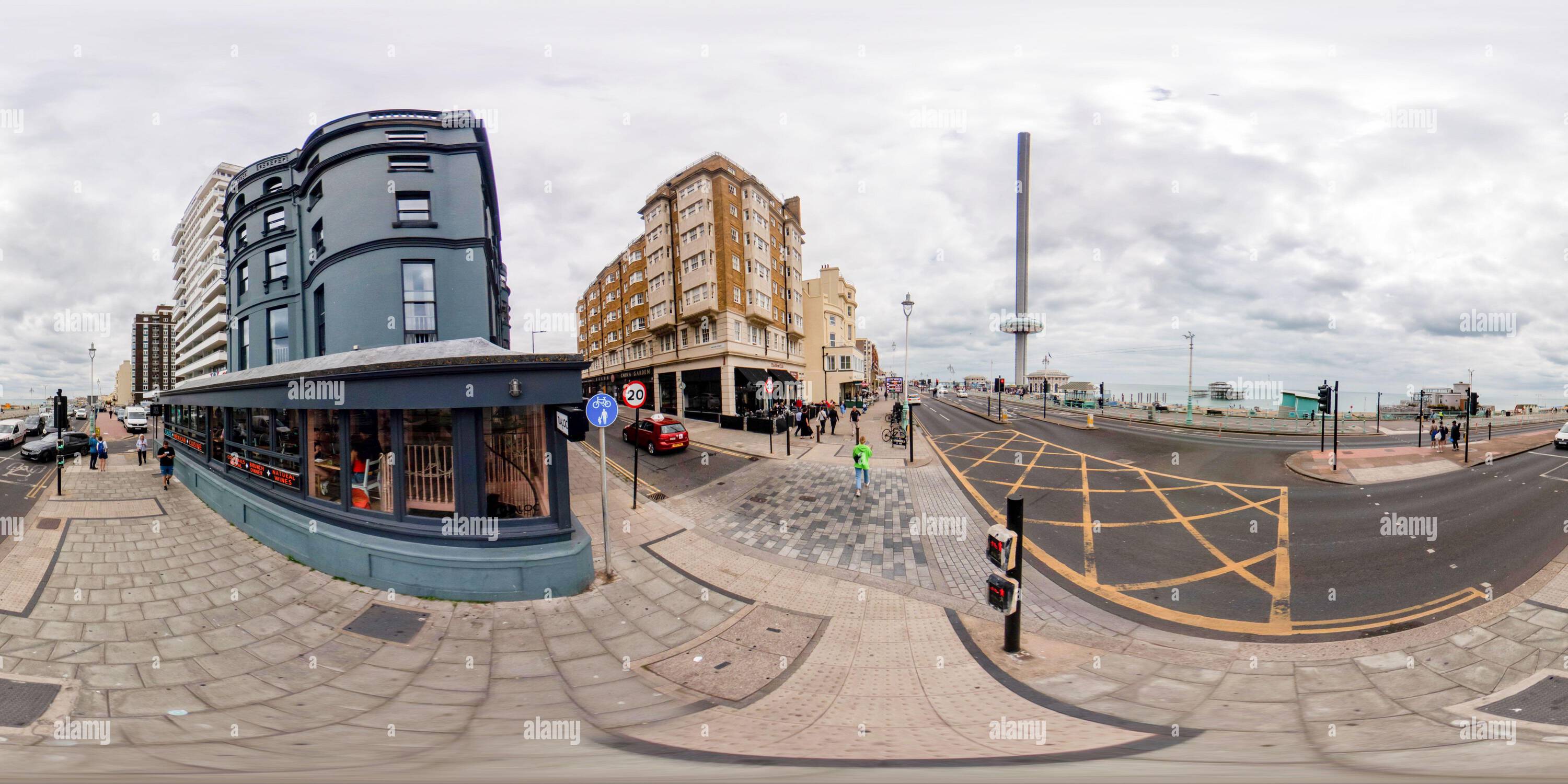 360° view of 360 photo beachside restaurants and hotels on Brighton