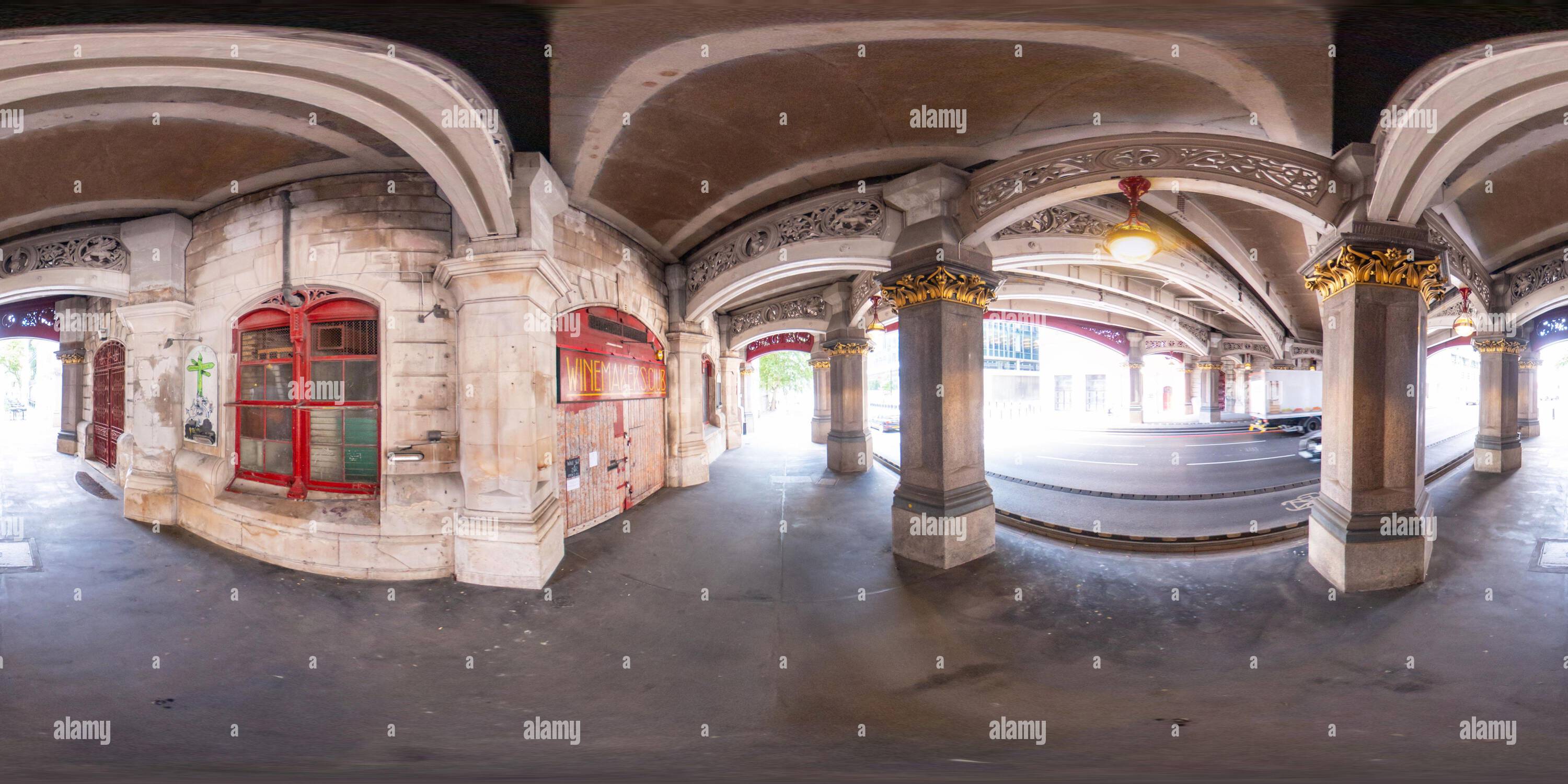 360 degree panoramic view of 360 photo historic architecture London