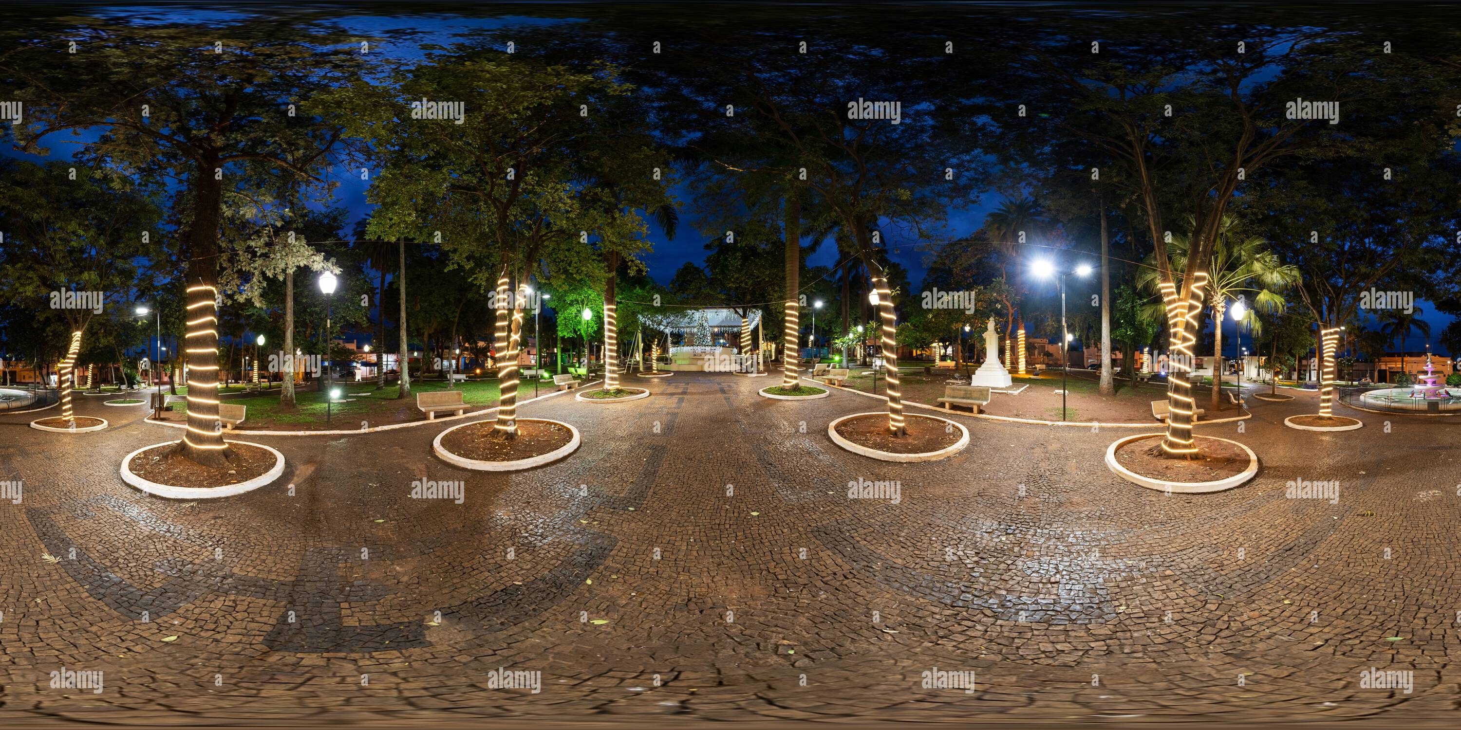 360 degree panoramic view of equirectangular photo with Christmas lights in a square in Bariri, São Paulo, Brazil