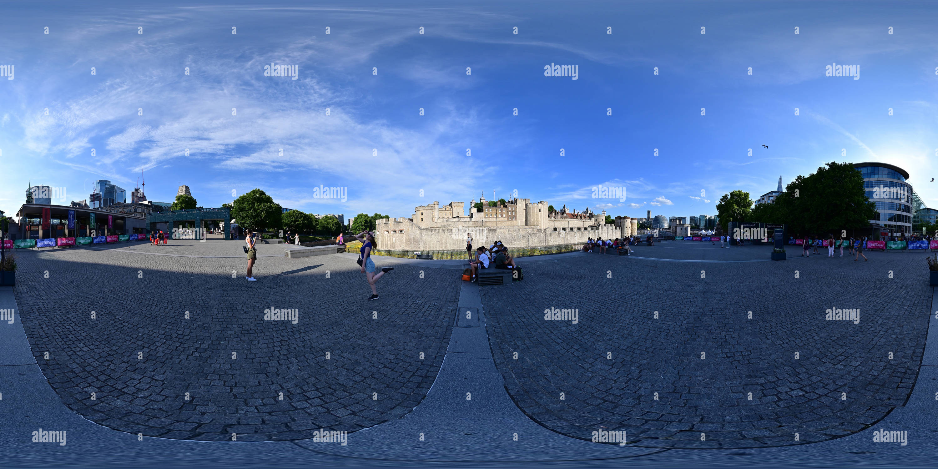 360-view-of-the-tower-of-london-alamy