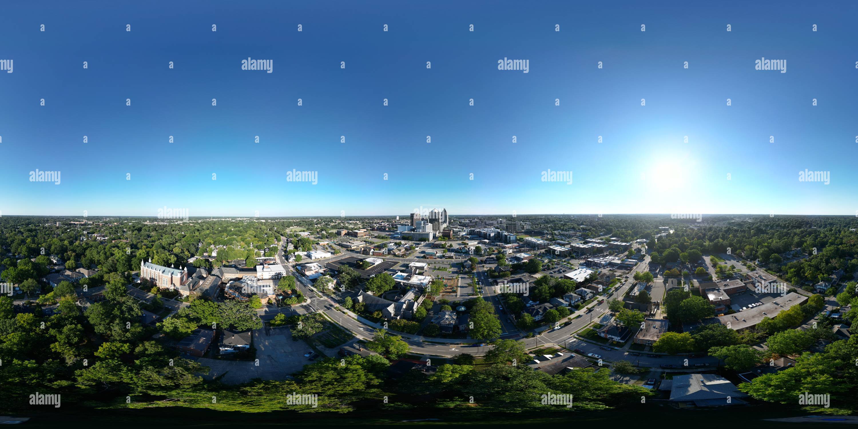 360° view of Above Greensboro, NC on a clear summer afternoon - Alamy