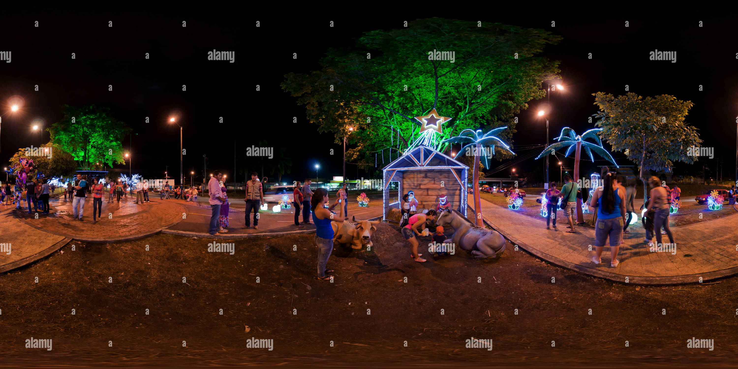 360° view of Panoramica Parque Lineal Luces Navidenas 2012 - Alamy