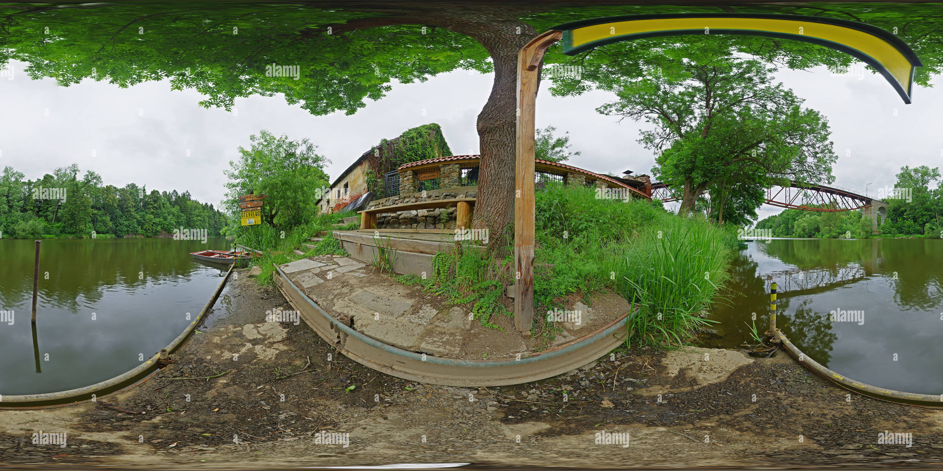 360° view of Railway Bridge in Tábor 1902 Alamy