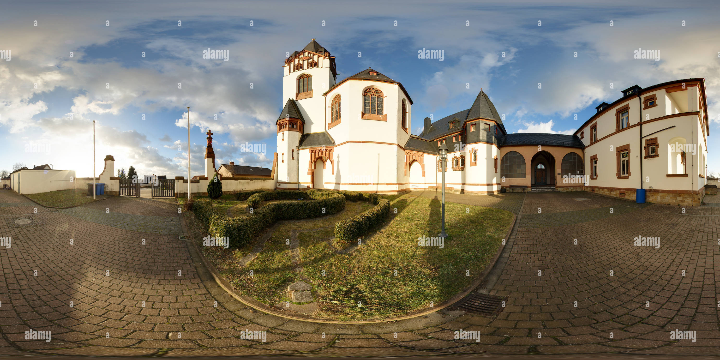 360 degree panoramic view of Church Heilig-Kreuz and Presbytery Worms Horchheim, 2017-01