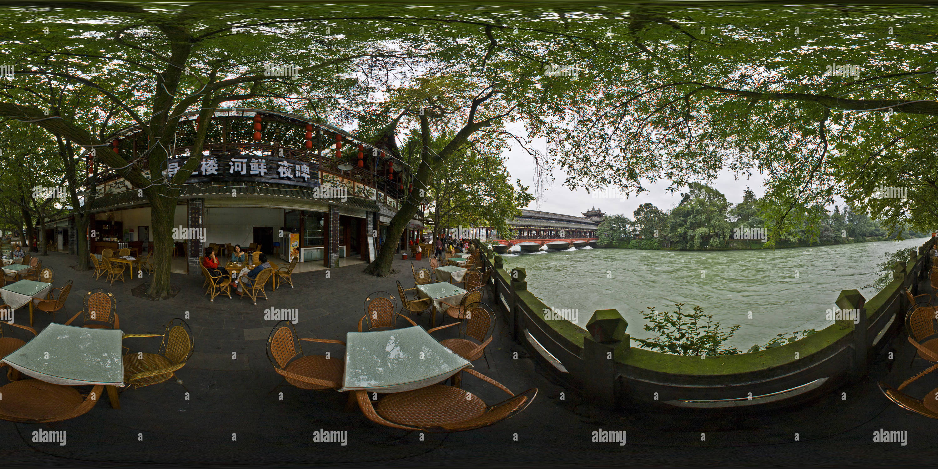 360° view of Chengdu Dujiangyan Southbridge7 Alamy