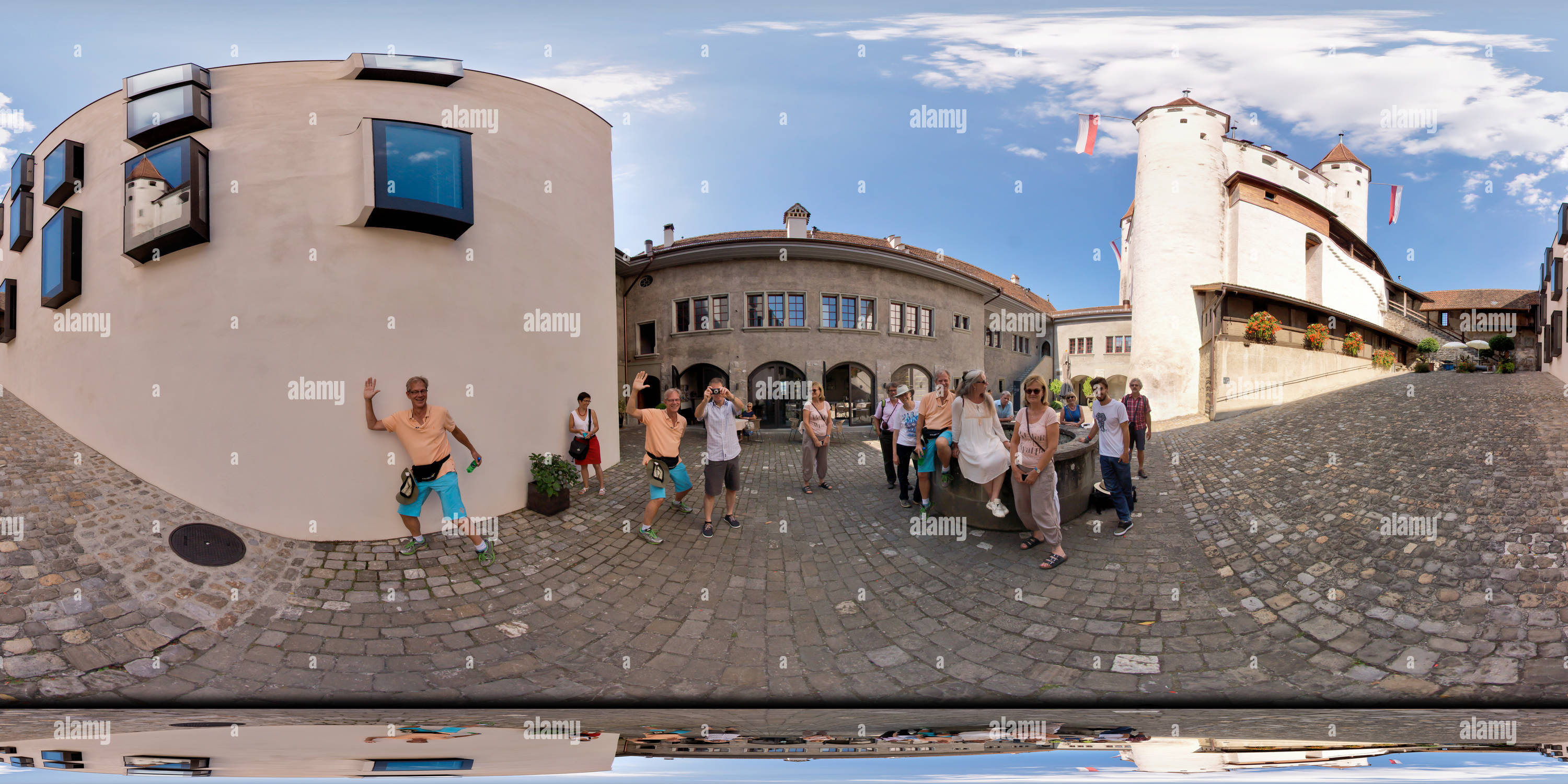360 degree panoramic view of Thun Castle, 2016-08, freehand