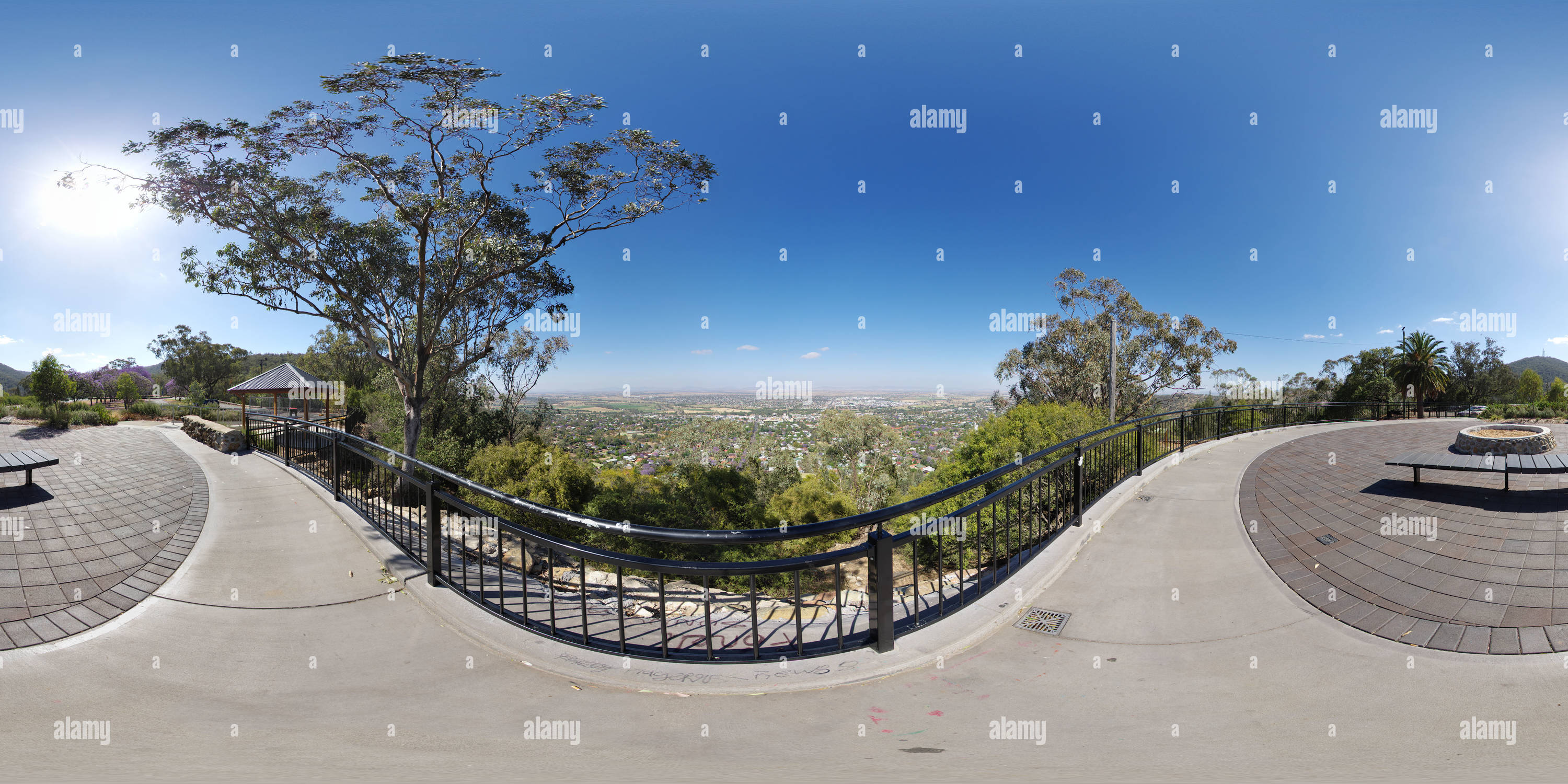 360 degree panoramic view of View over Tamworth from Oxley Lookout