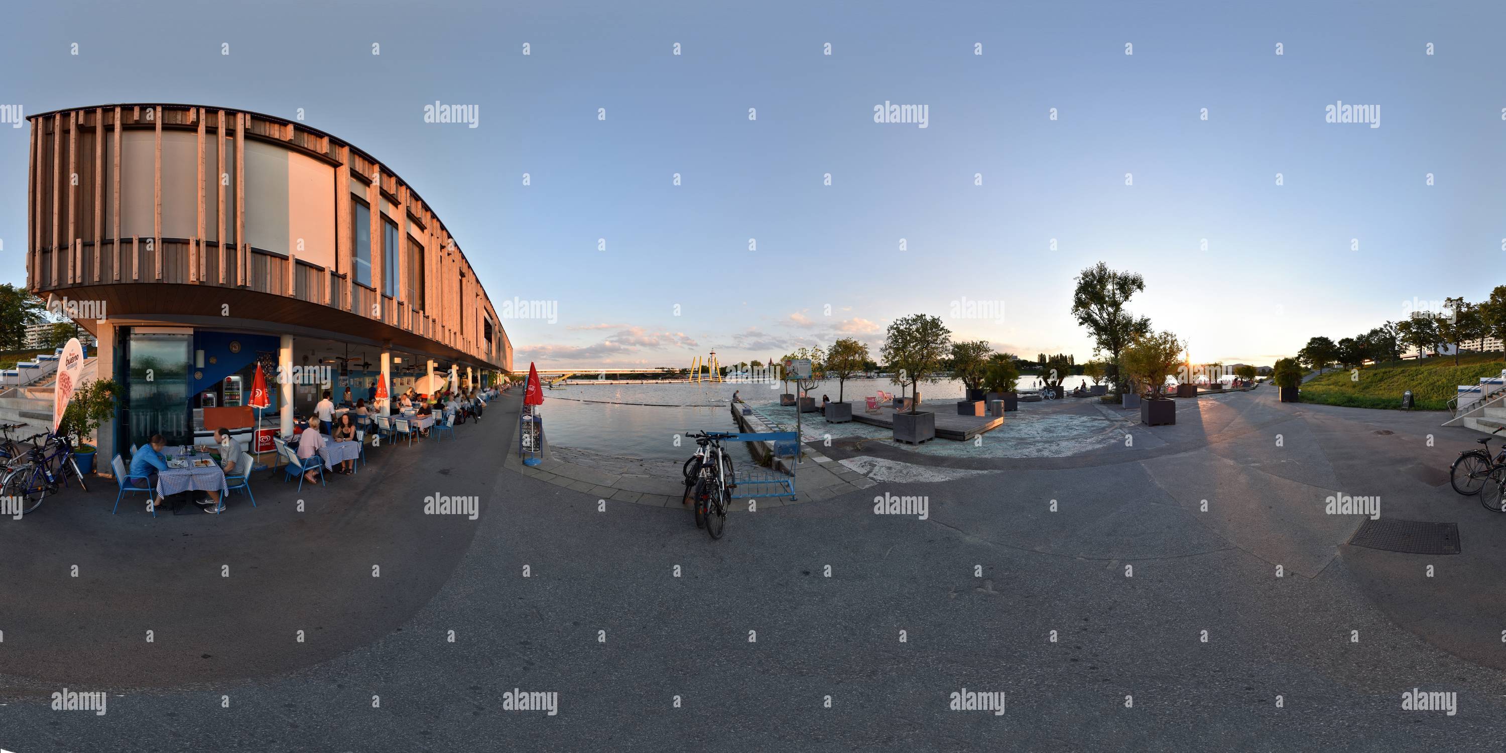 360° view of Waterfront Copa Beach, 1220 Vienna Alamy