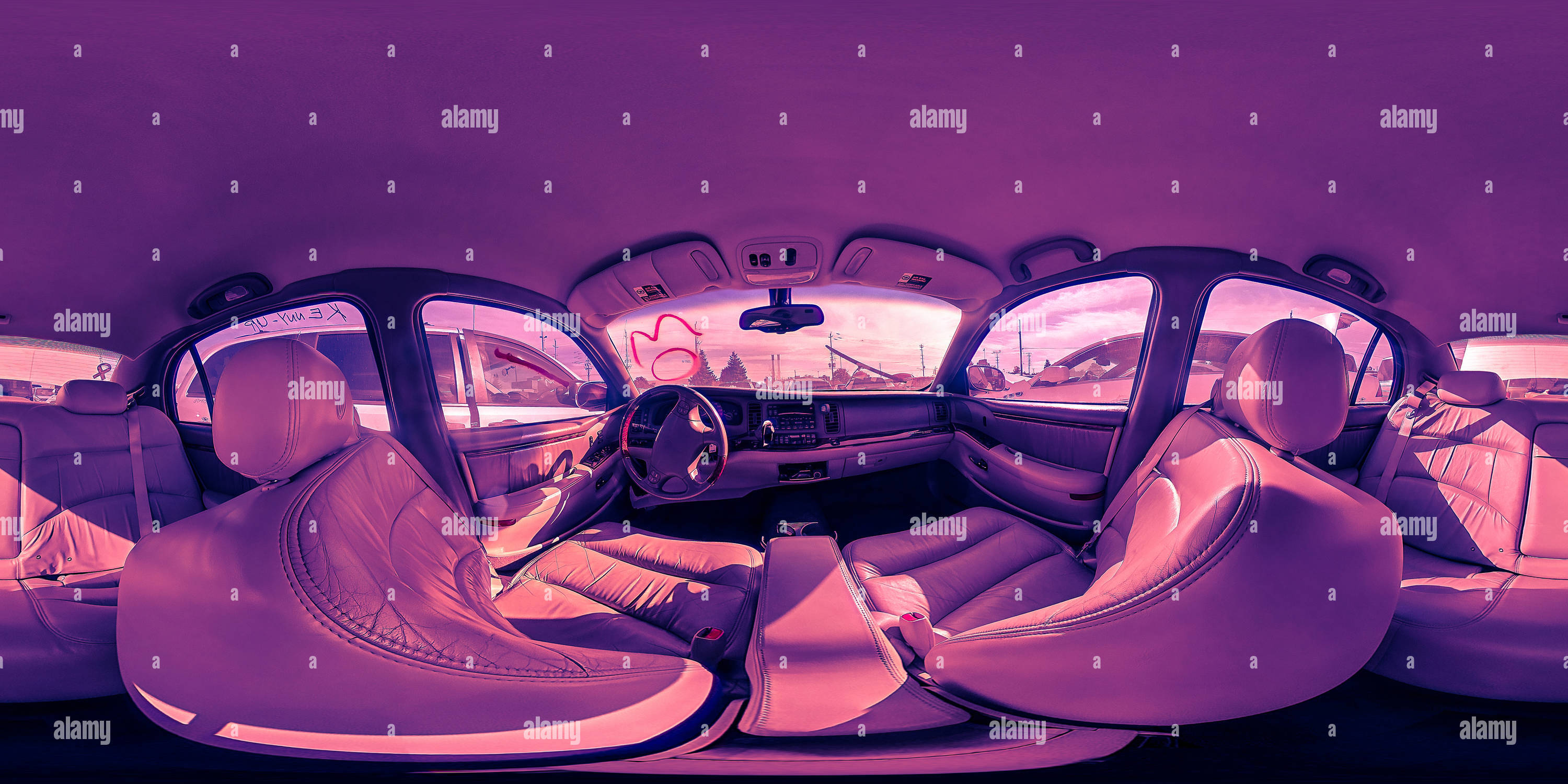 360° view of Buick Park Avenue Ultra 2003 at the Junkyard Alamy