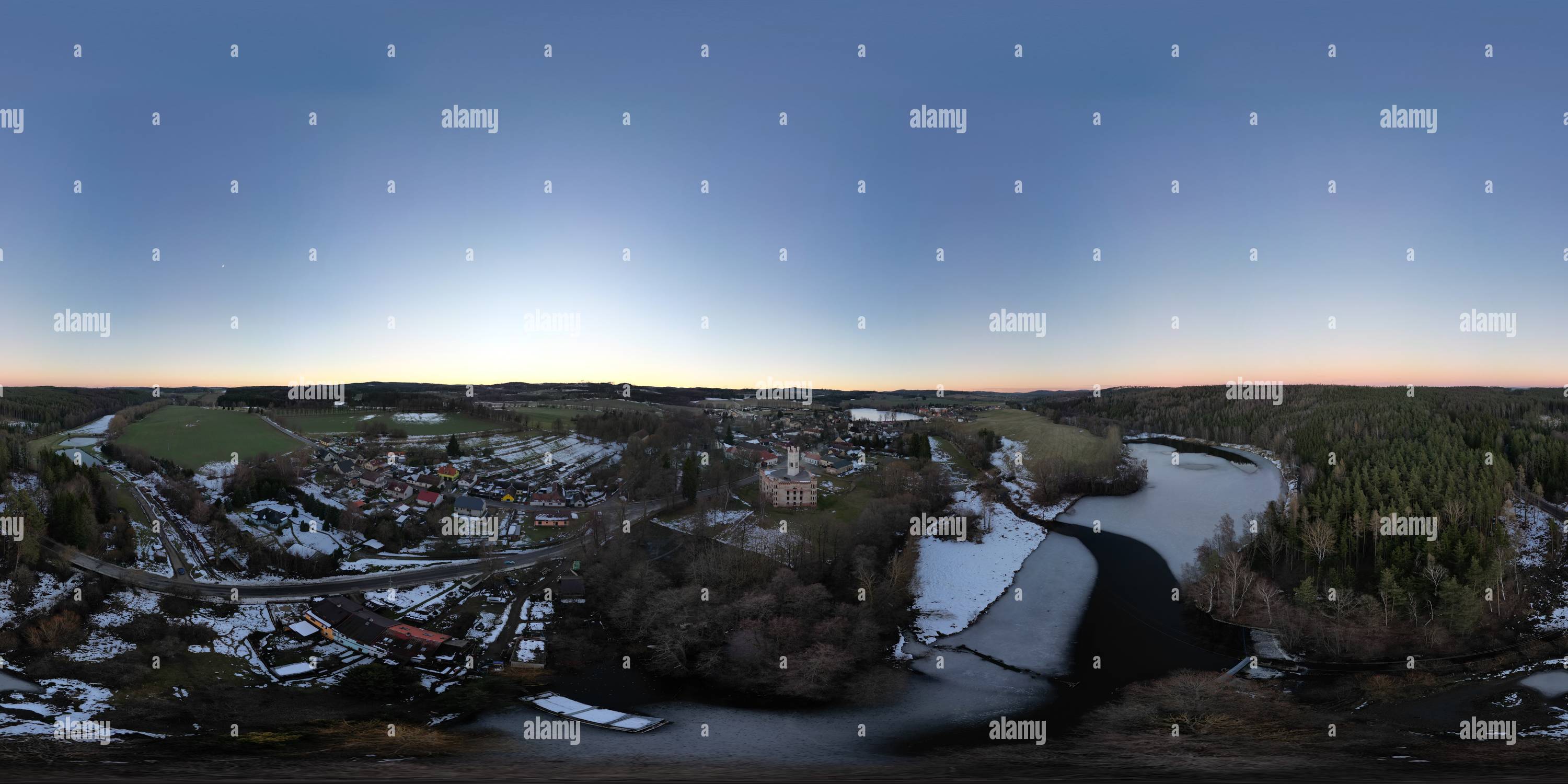 360 View Of esk Rudolec esk Republika 18 12 2023 Alamy 360-view-of-esk-rudolec-esk-republika-18-12-2023-alamy
