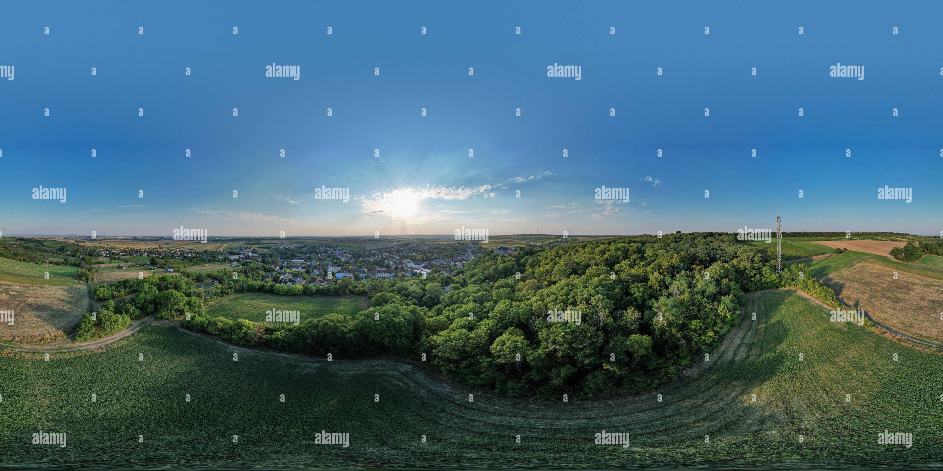 360 degree panoramic view of Schloss Matzen-Raggendorf Bezirk Gänserndorf 360 Grad Luftbild