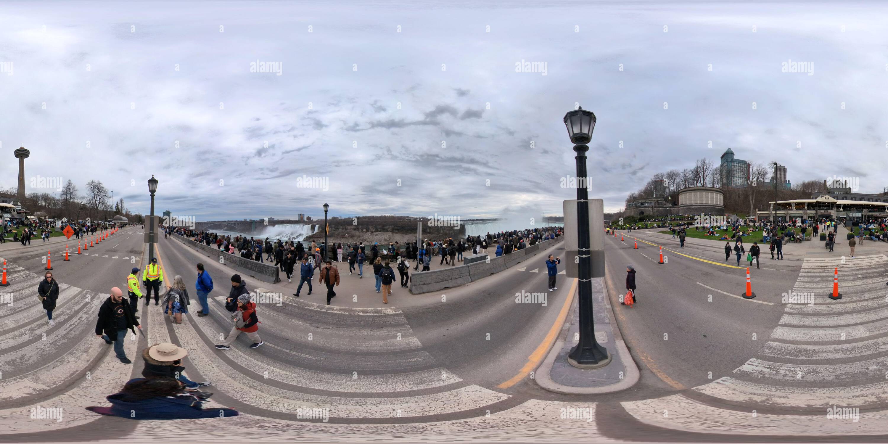 360° view of Niagara Falls, Canada. 8th Apr, 2024. Queen Victoria Park