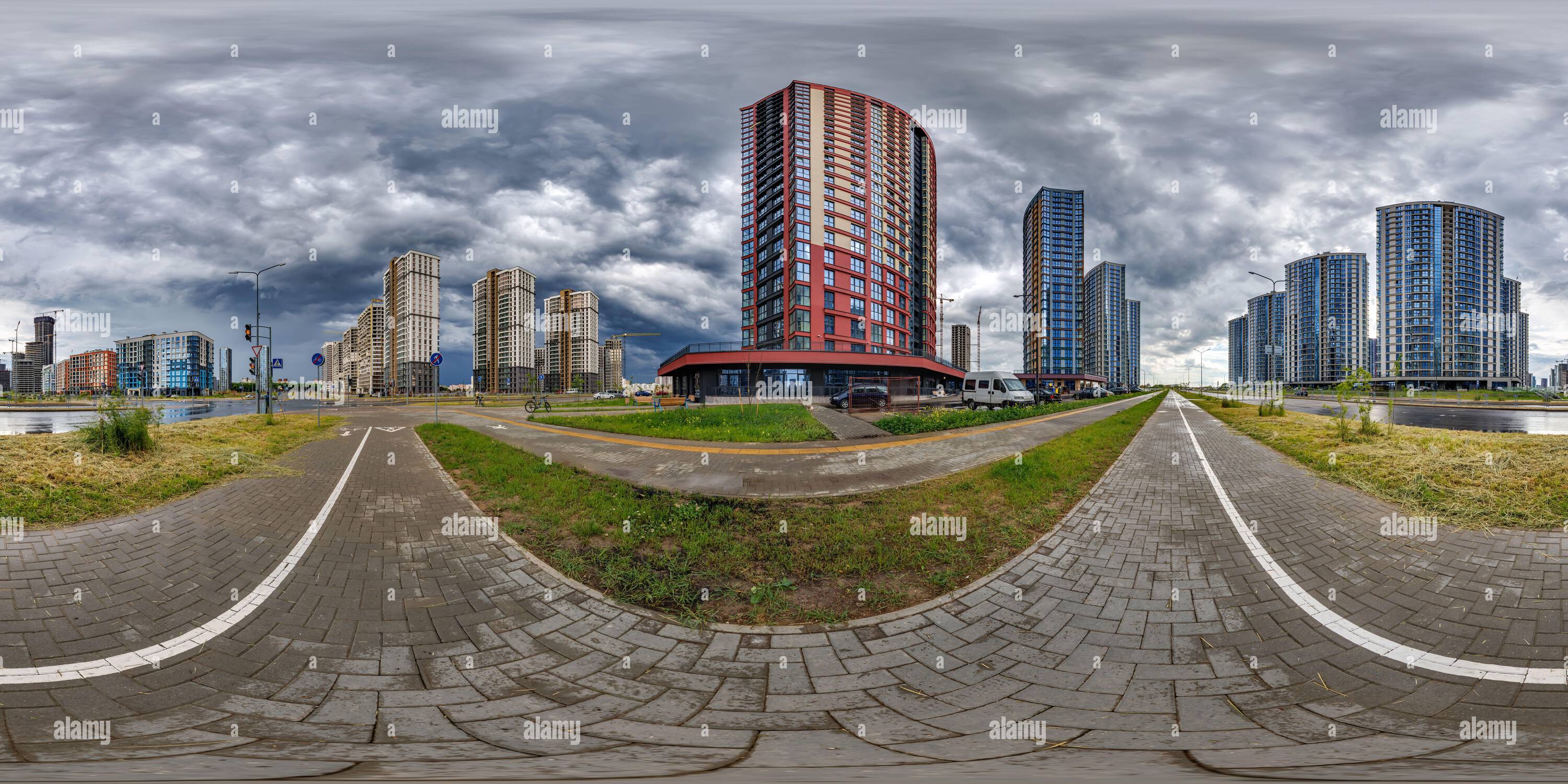 Construction site elite skyscraper hi-res stock photography and images ...