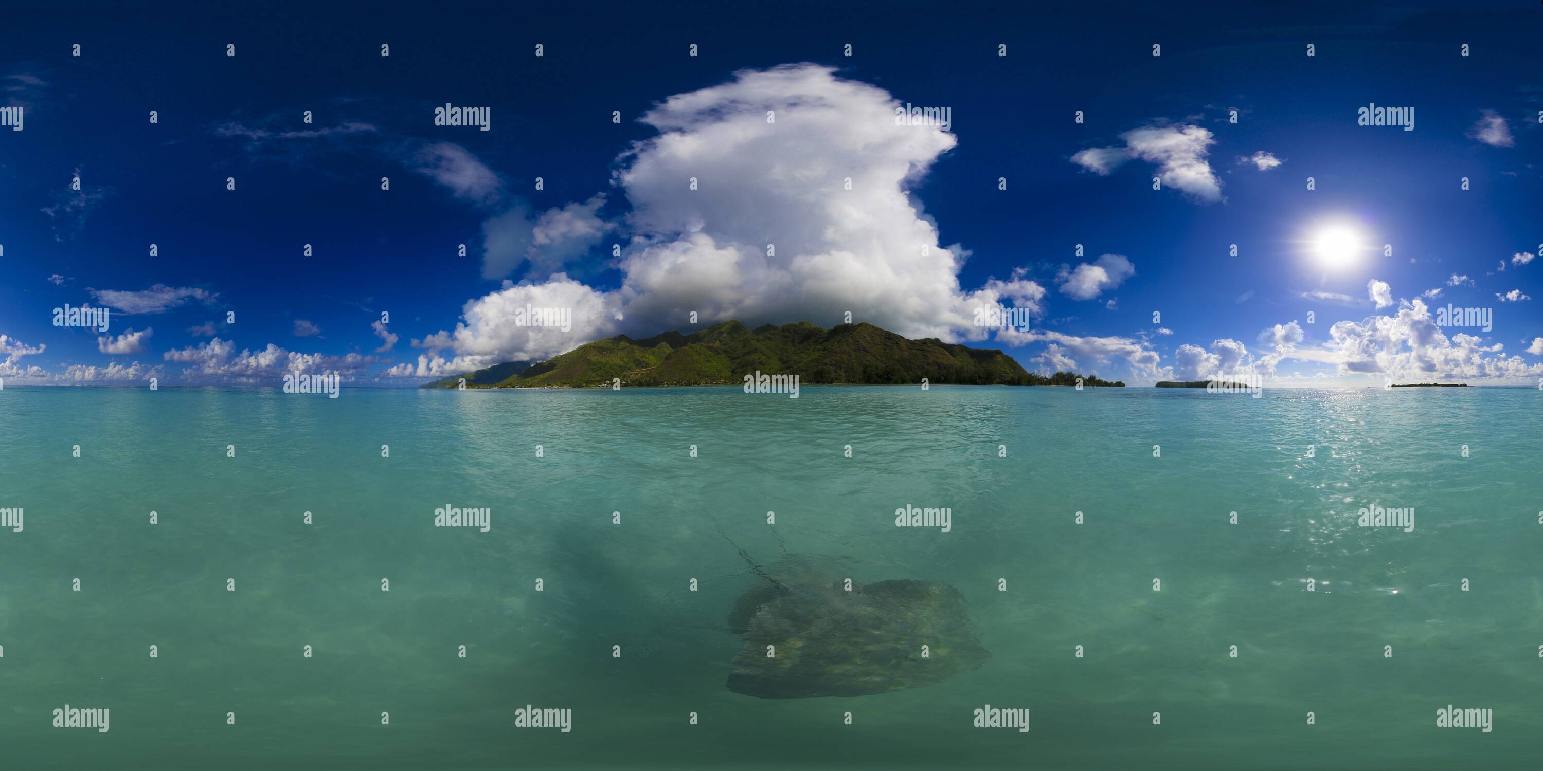 360 degree panoramic view of Ray in the blue lagoon