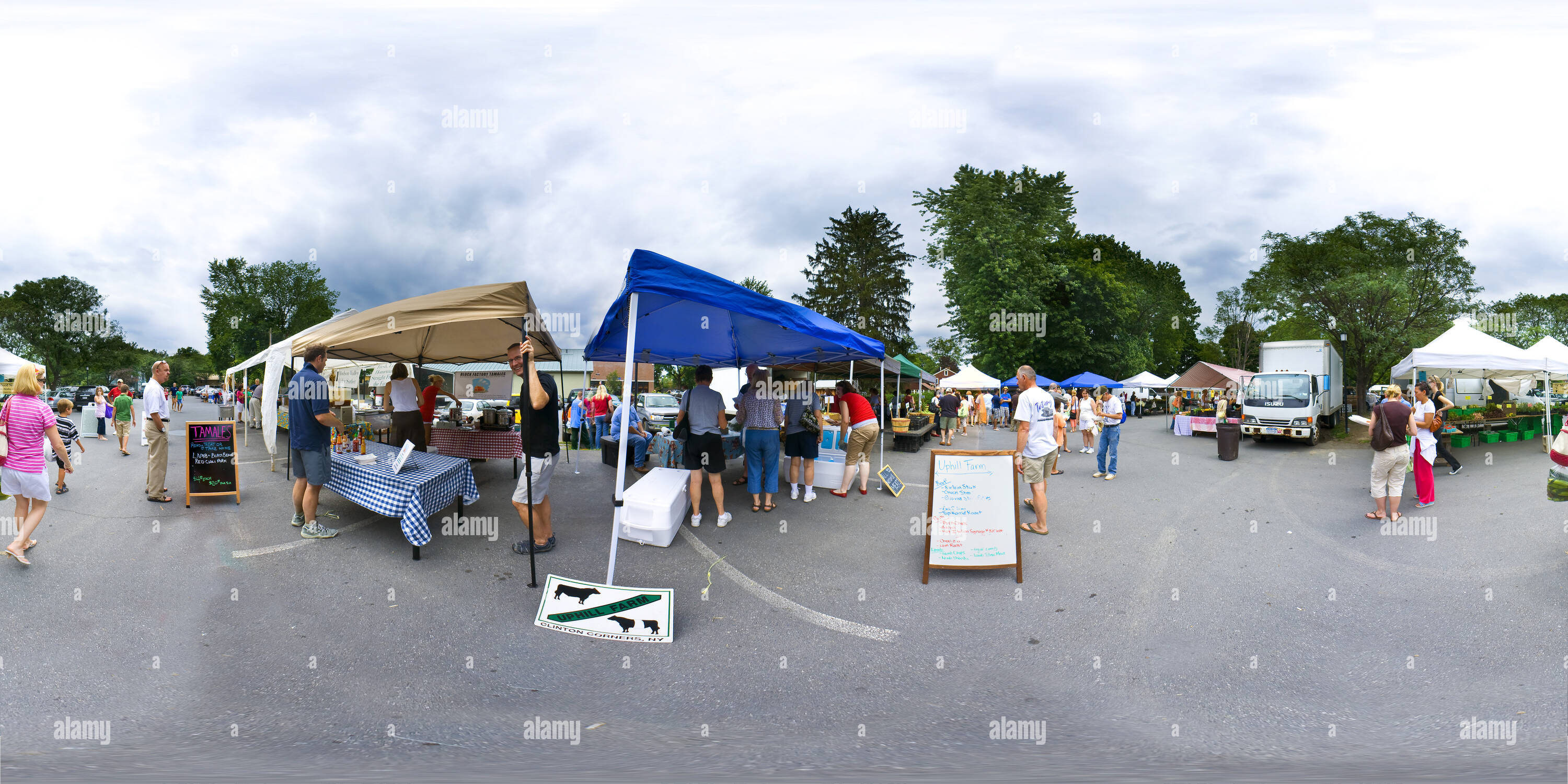 360° view of Rhinebeck Farmers Market Alamy