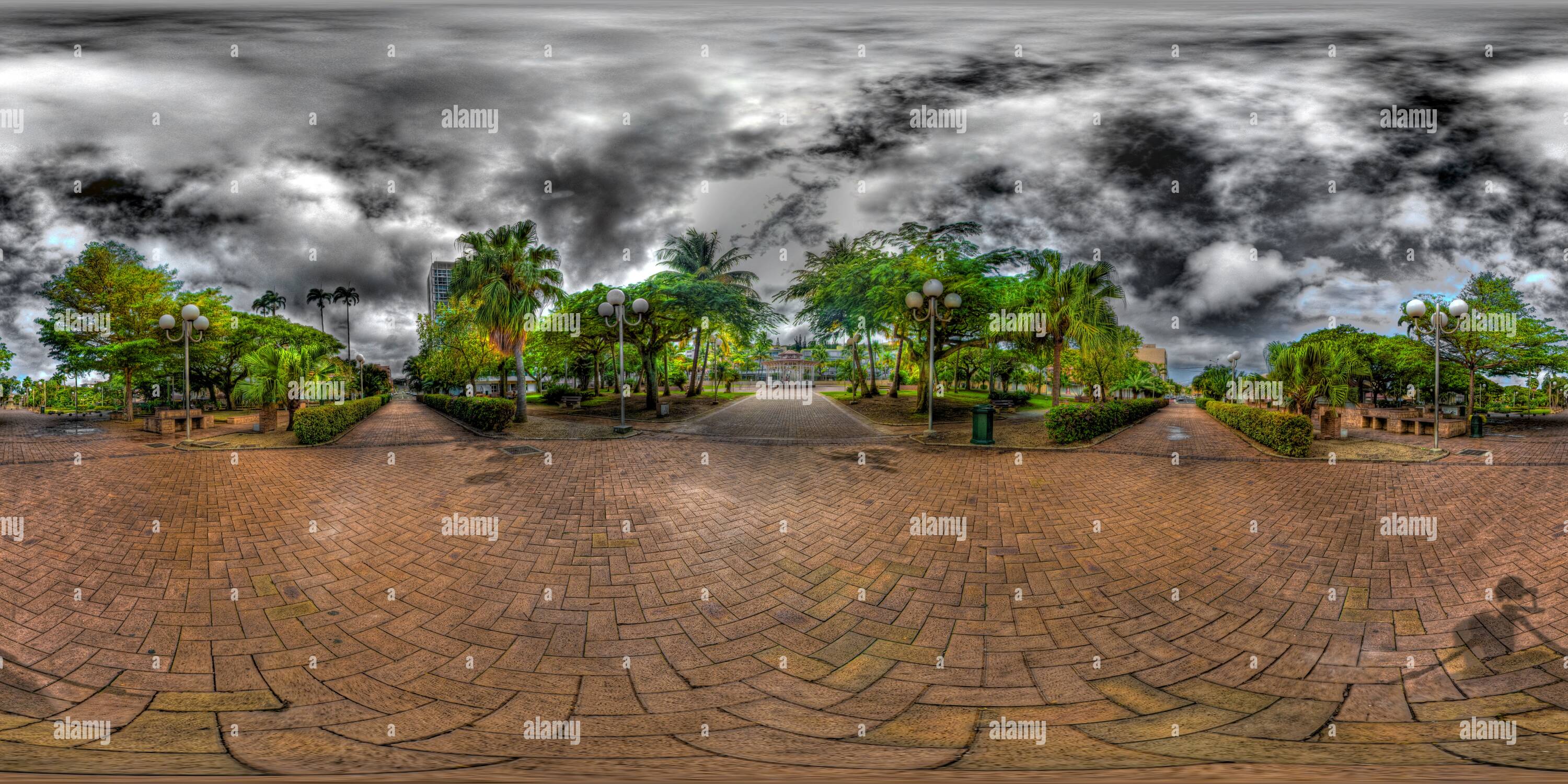 360 degree panoramic view of Place des Cocotiers