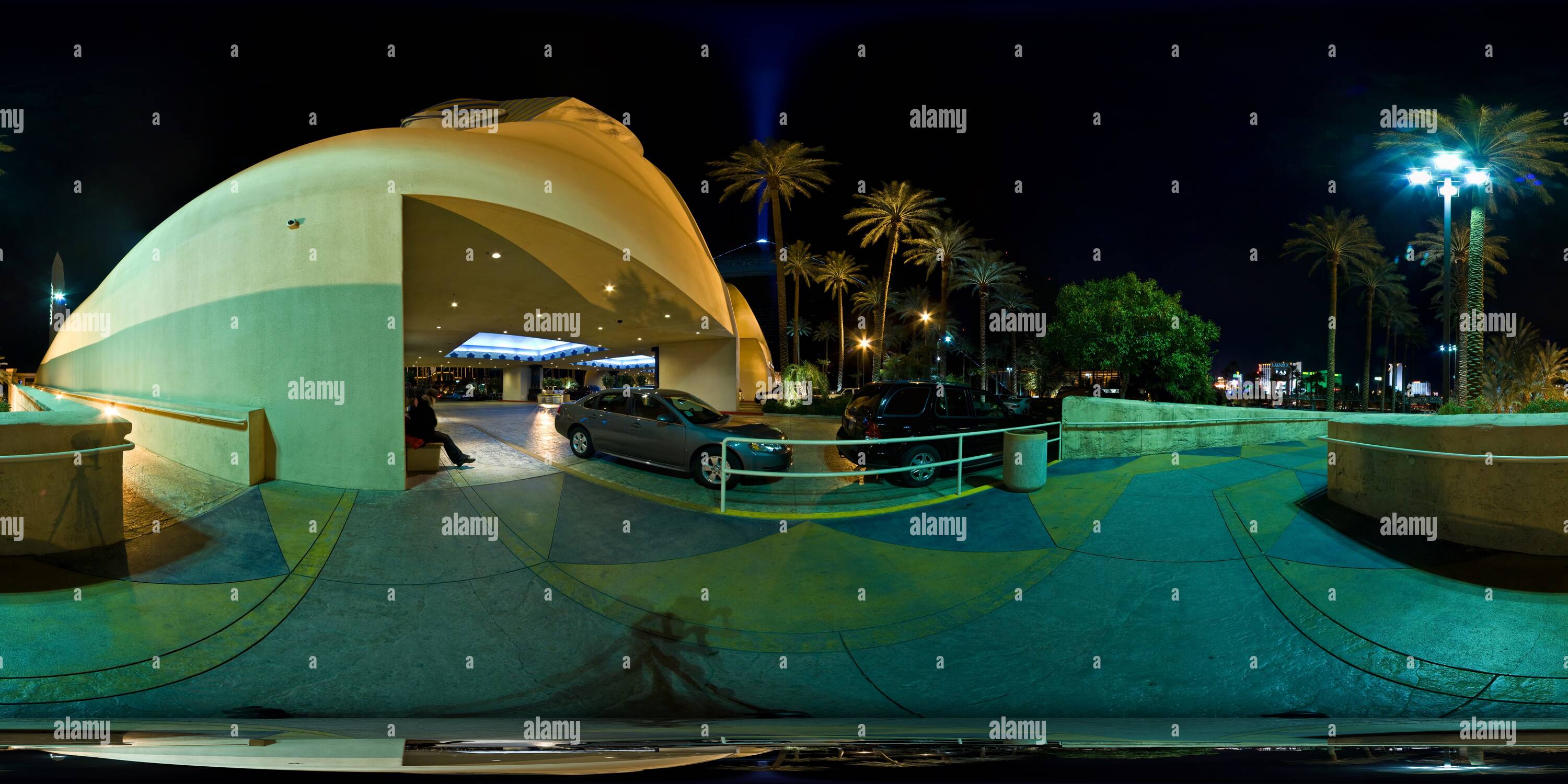 360° view of Las Vegas by Night Luxor (Valet Alamy