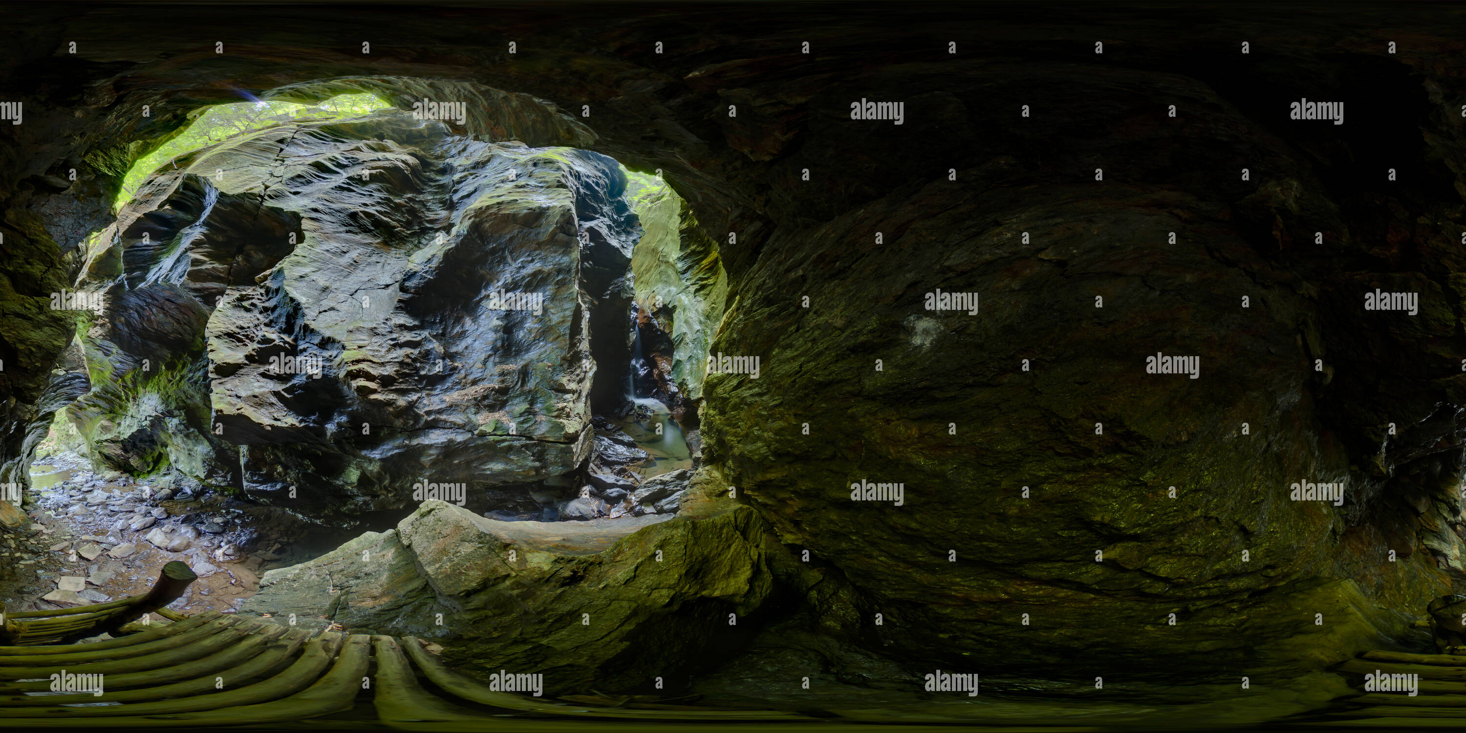 360° view of Dover Stone Church Interior Dover Plains NY Alamy