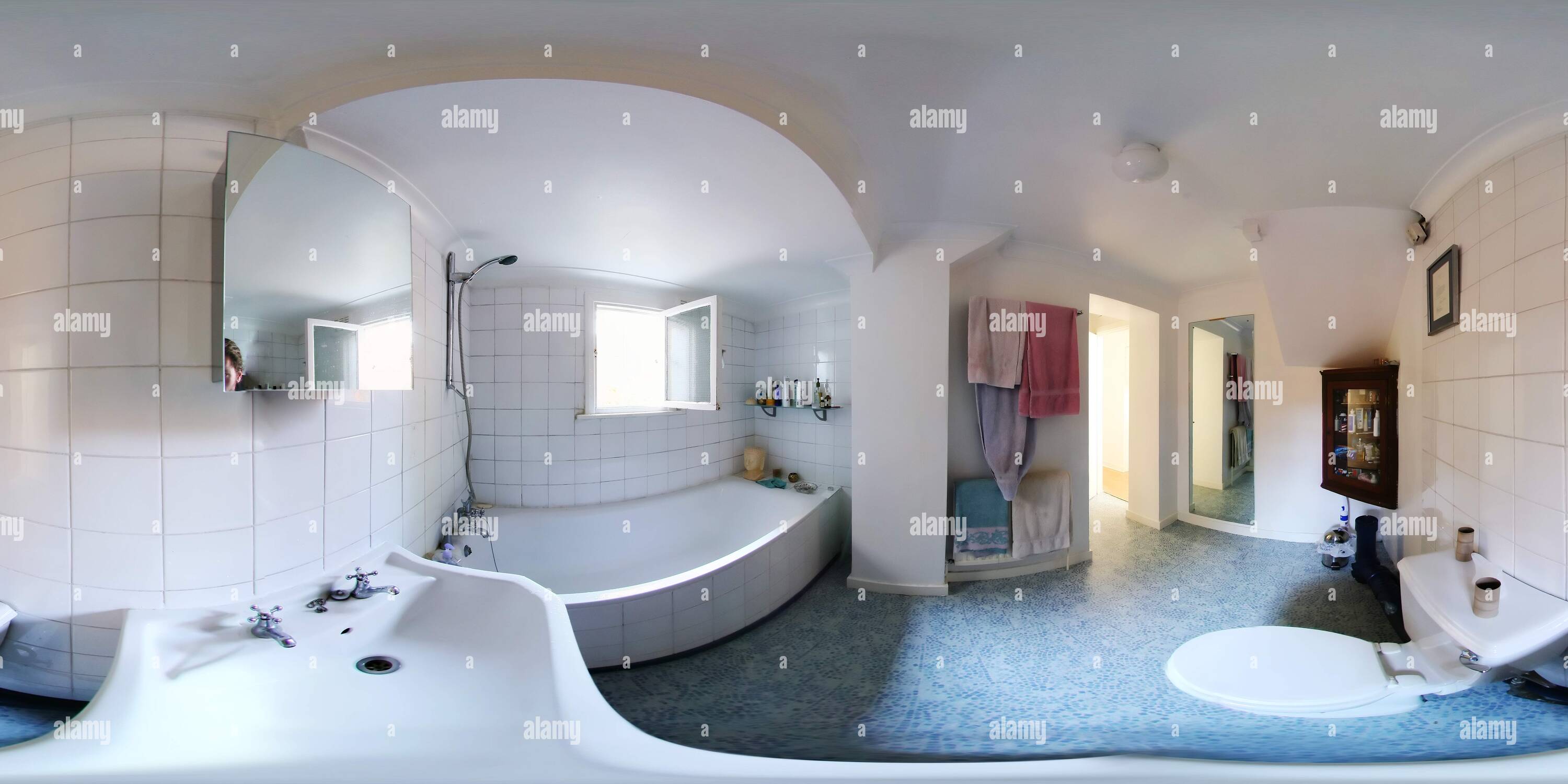 360° view of Bathroom in Islington, London Alamy