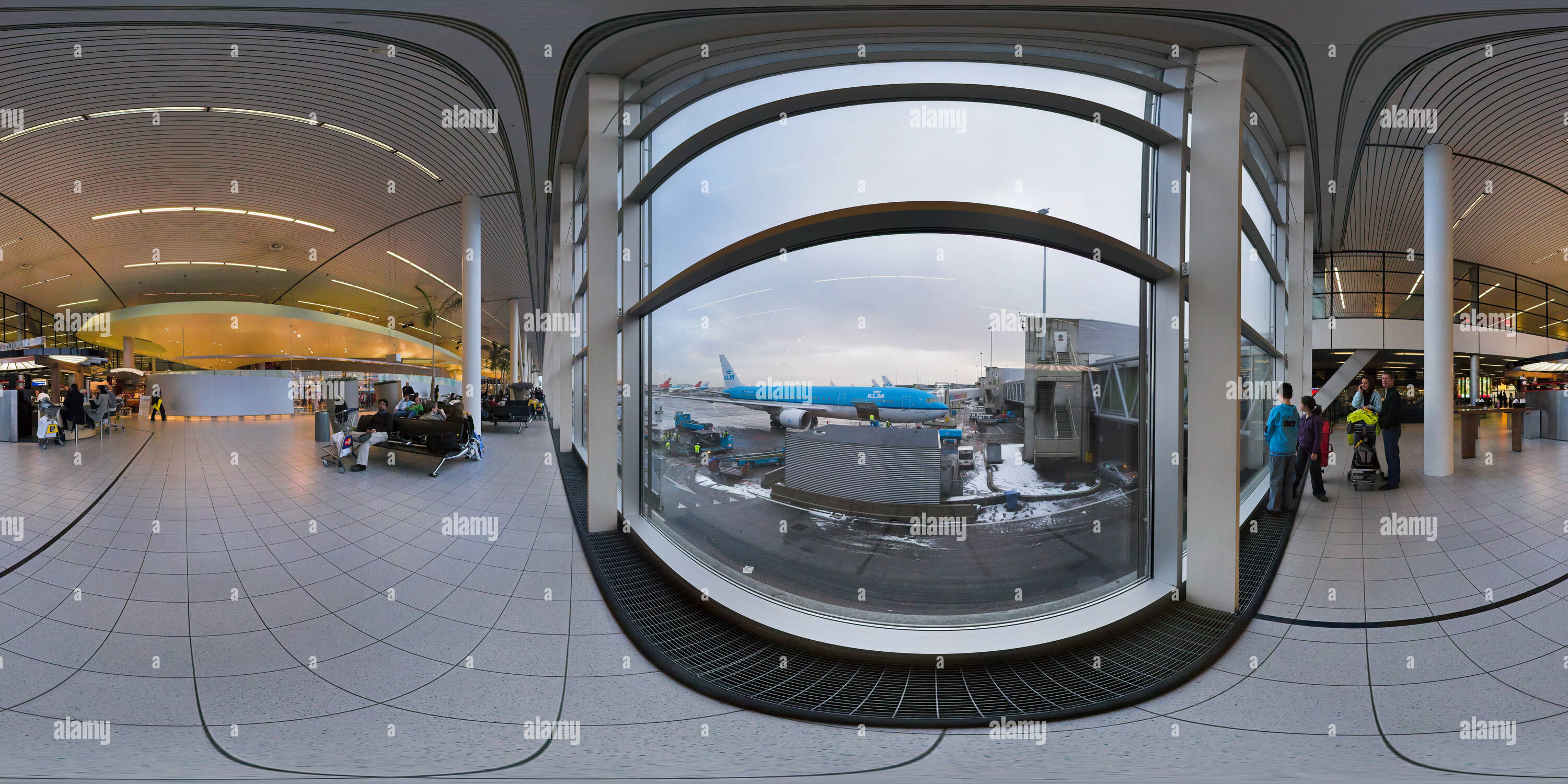 Schiphol airport apron hires stock photography and images Alamy