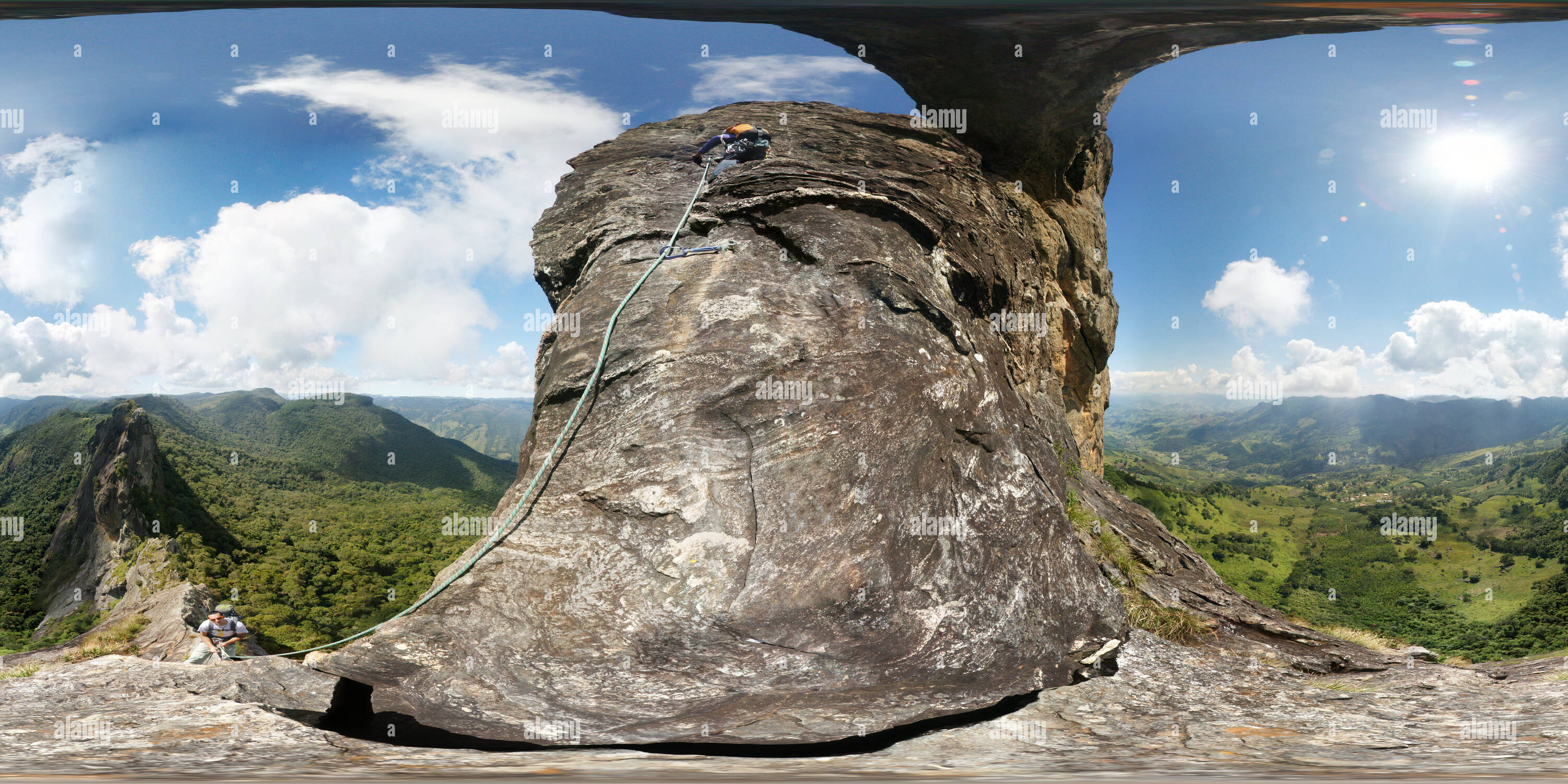 360 degree panoramic view of Pedra do Bau rock climbing in the route Normal