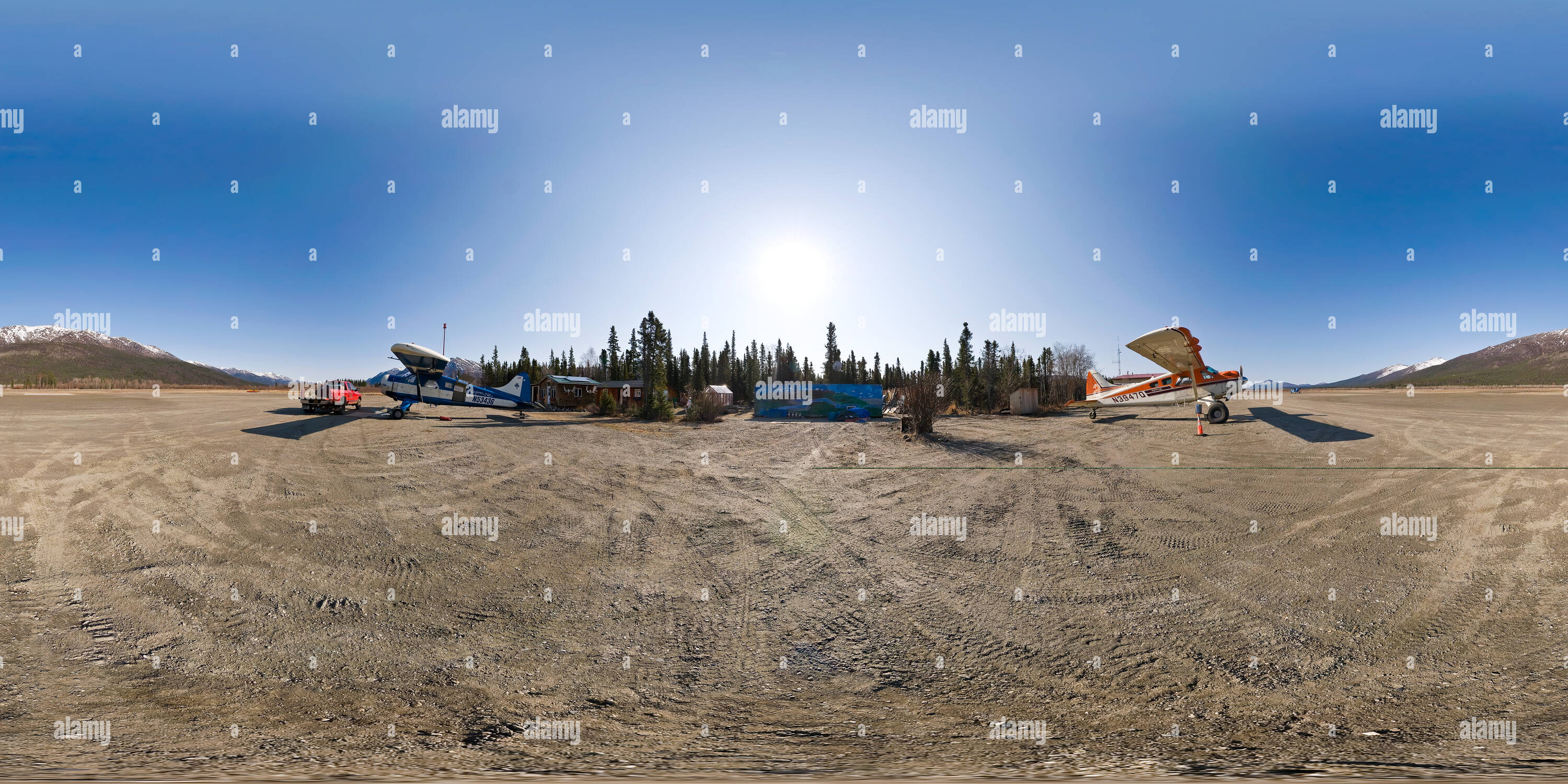 360° view of Coyote Air's Beavers in Coldfoot - Alamy