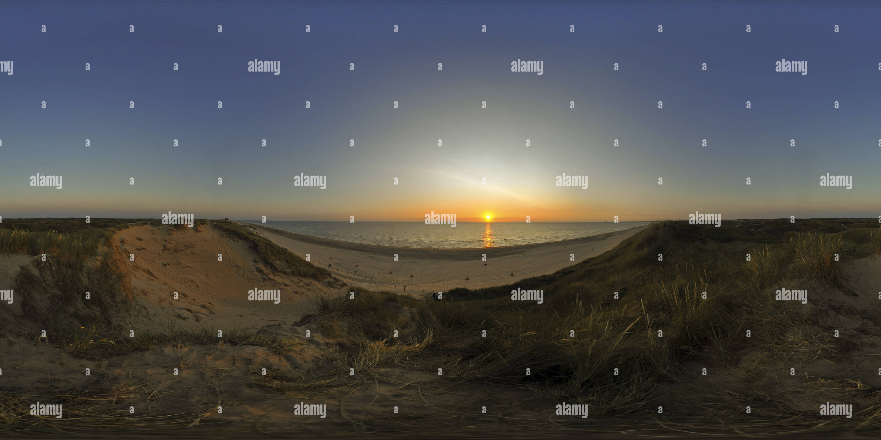 360 degree panoramic view of sunset in Bloemendaal  aan zee