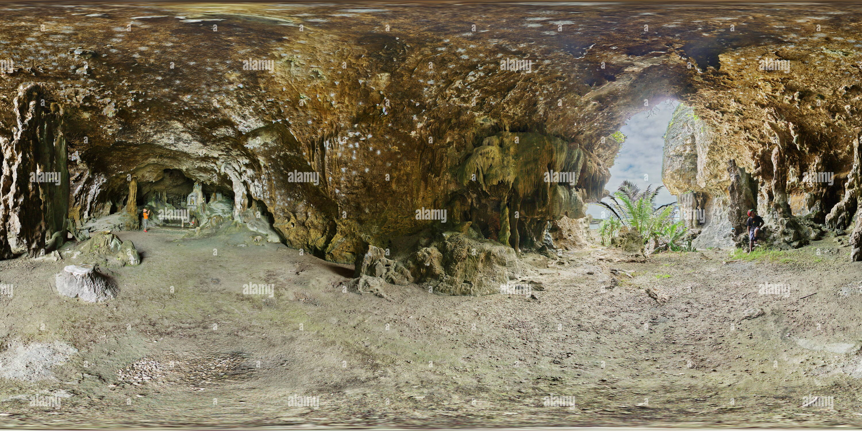360 degree panoramic view of Ouvea Tour Lekiny Cave