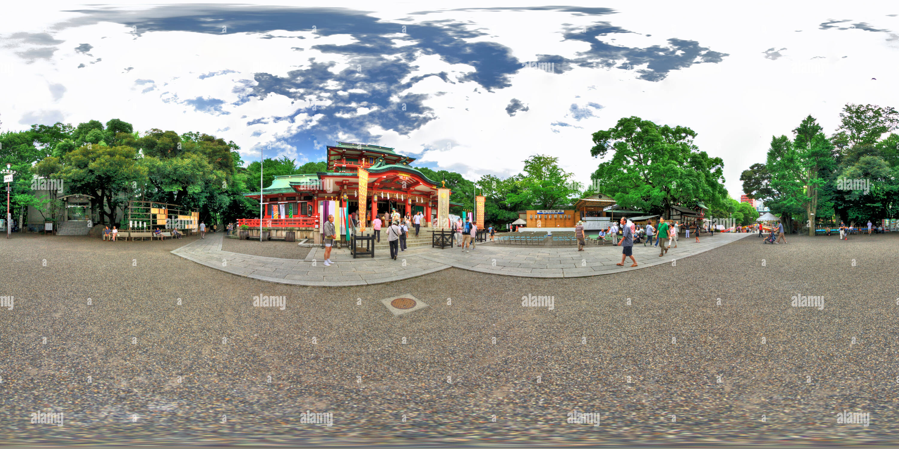 360 degree panoramic view of Tomioka Hachimangu shrine-HDR