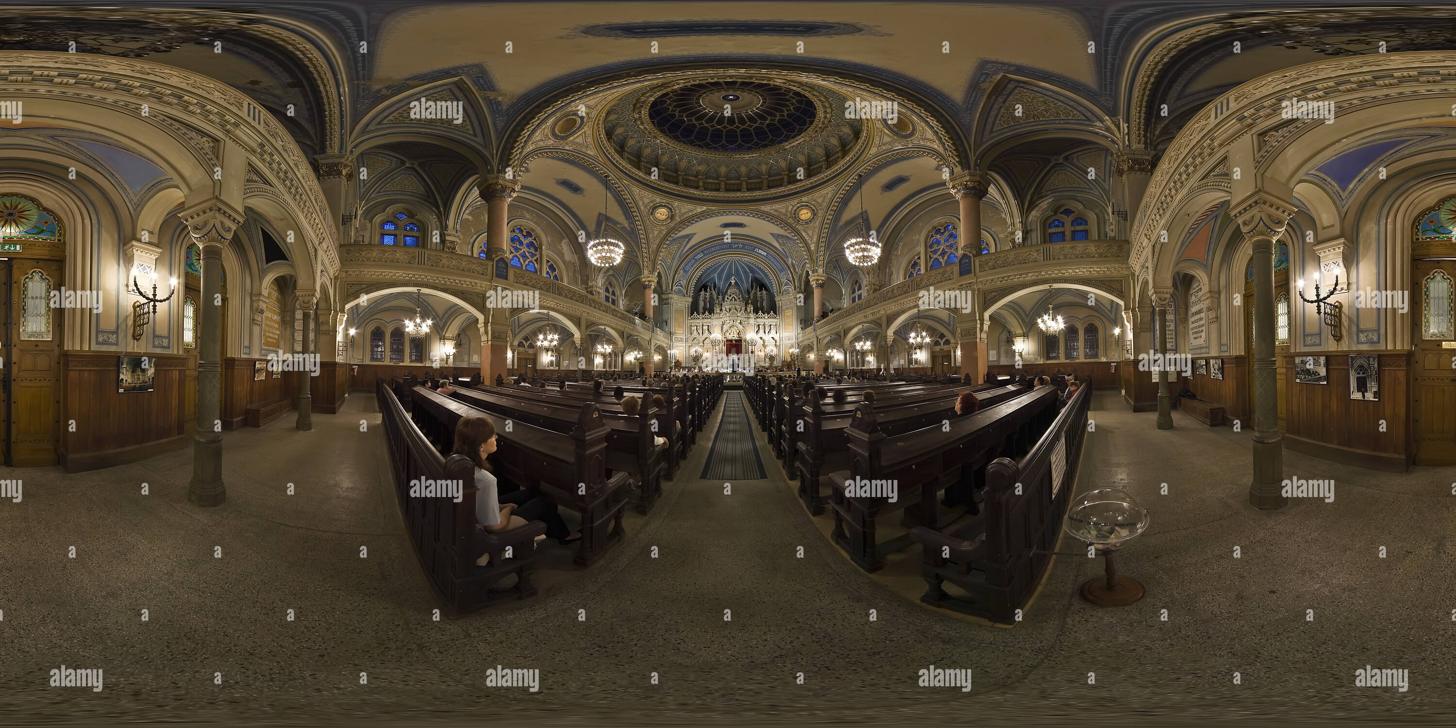360 degree panoramic view of Synagogue concert