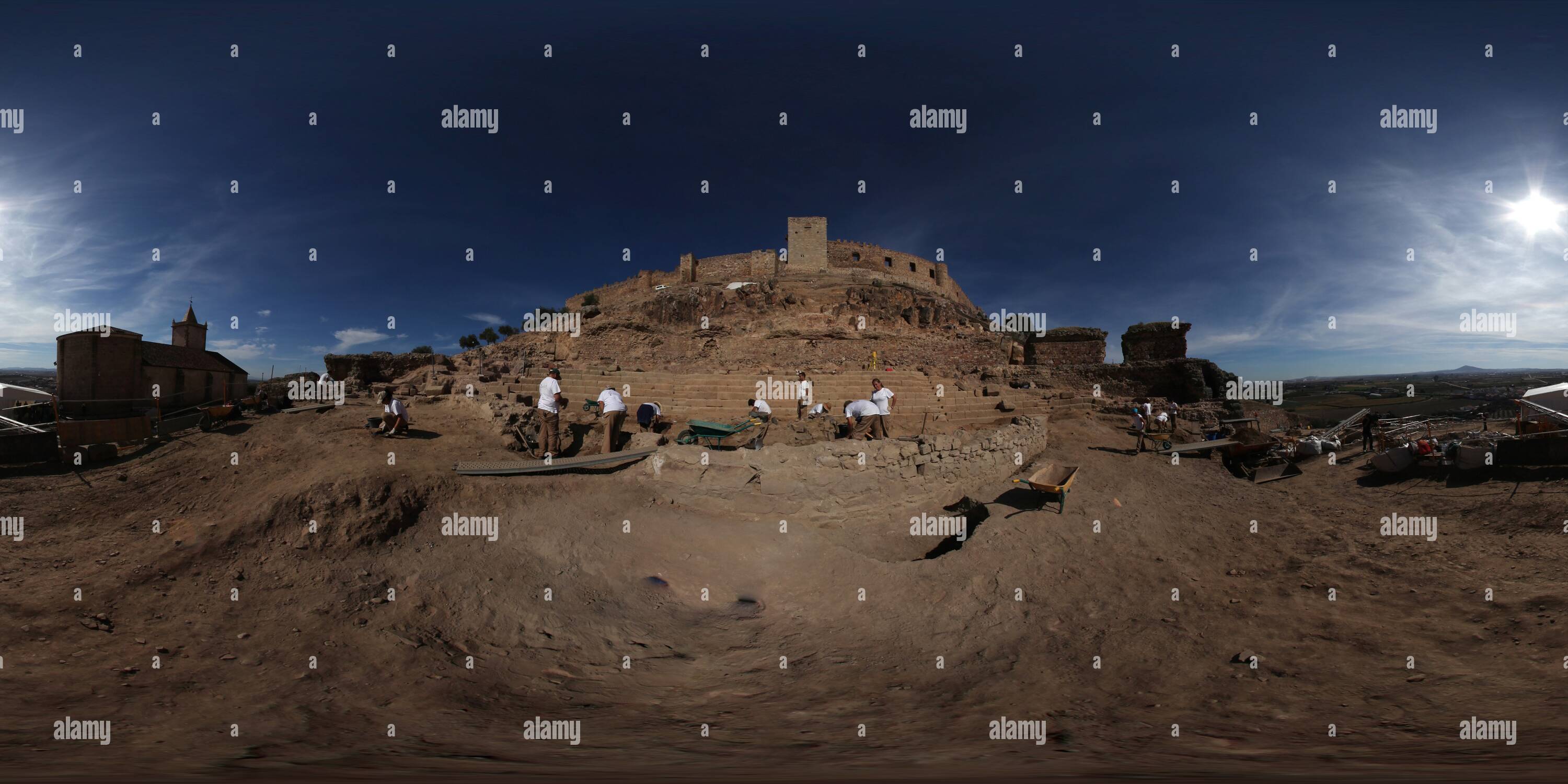 360 degree panoramic view of Excavaciones arqueológicas en el Teatro Romano de Medellín
