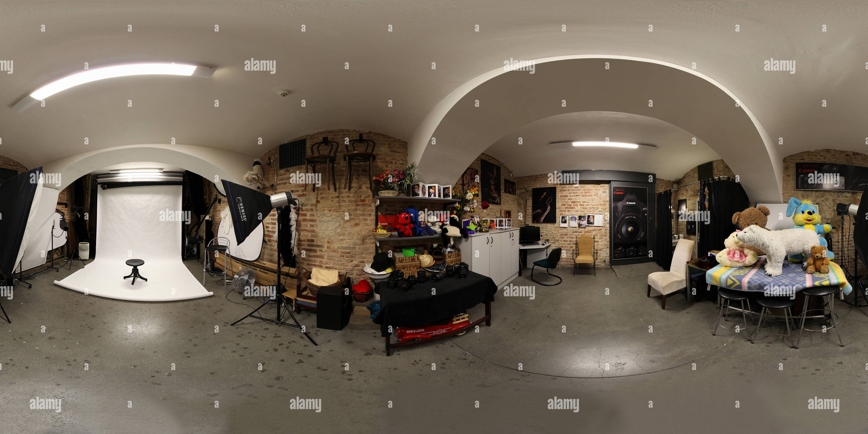 360° view of Centrum FotoSkoda - Studio department - Alamy