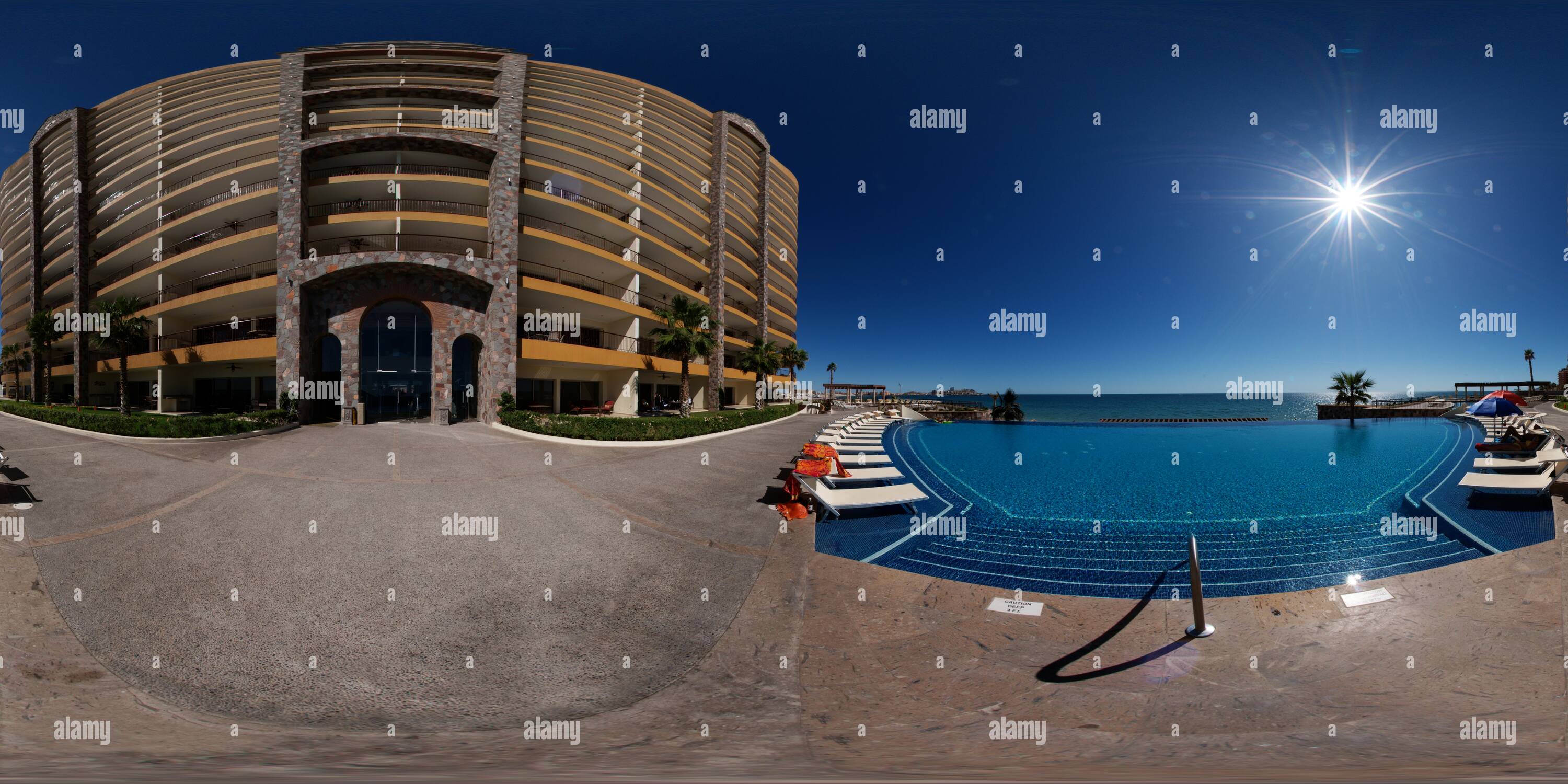 360 View Of Sonoran Sky Resort Infinity Pool Alamy